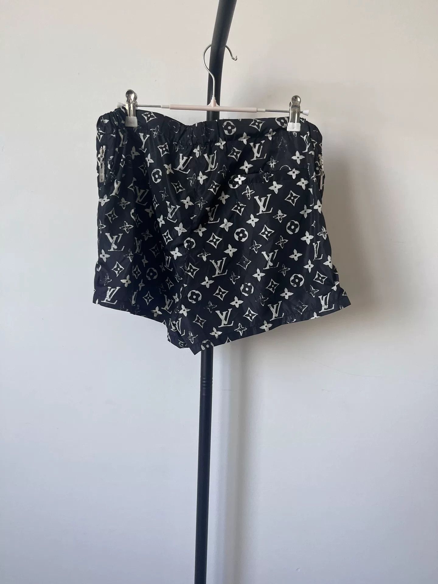 Louis Vuitton Louis Vuitton Monogram New Shorts Size US 28 / EU 44 - 2 Thumbnail