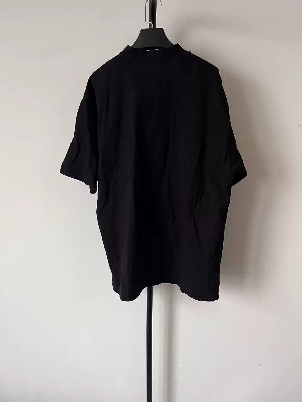 Balenciaga Balenciaga Letter CD Print Crewneck T-Shirt Size US M / EU 48-50 / 2 - 2 Thumbnail