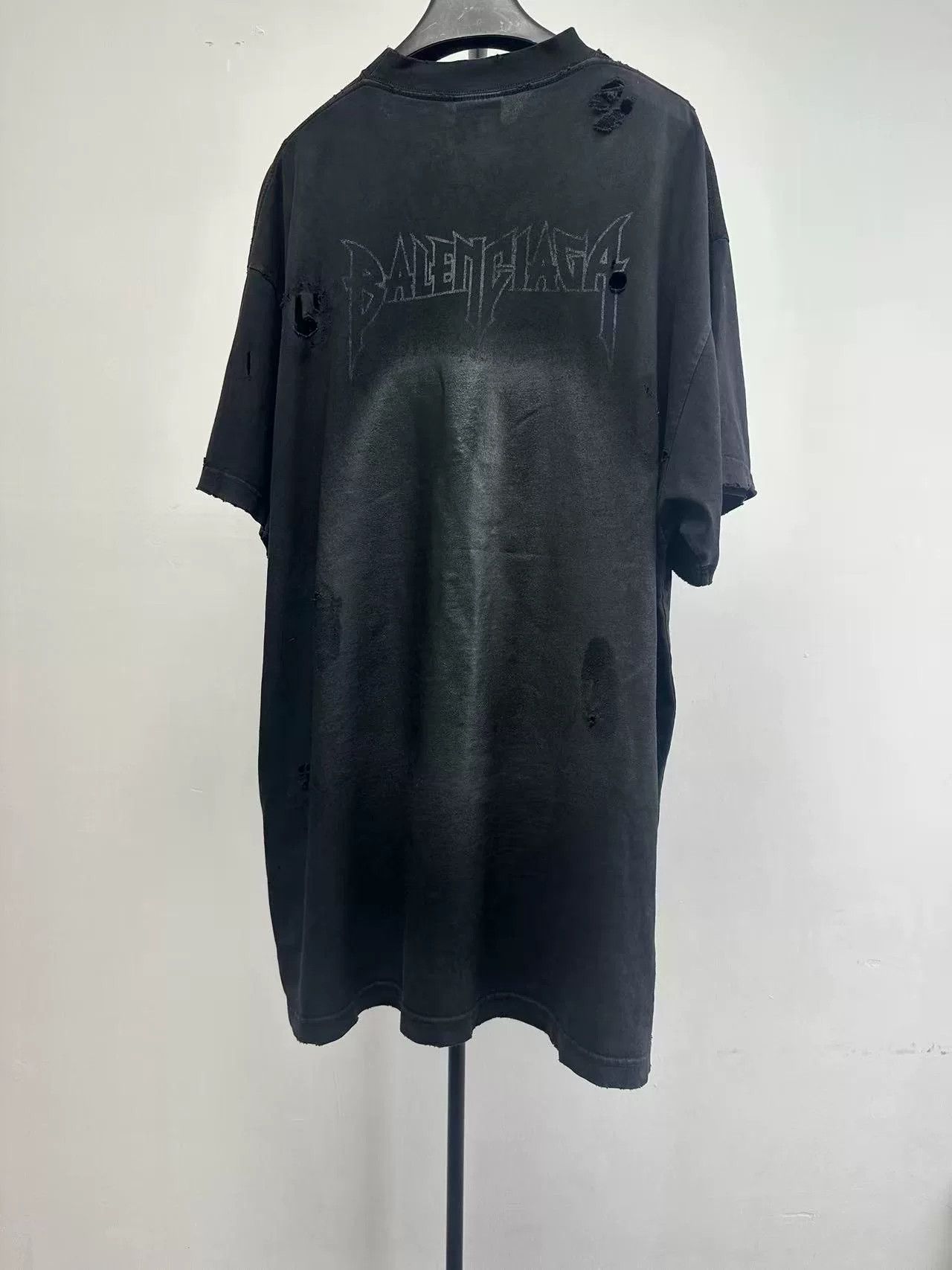 Balenciaga Balenciaga Letter Print Crew Neck T-Shirt Size M / US 6-8 / IT 42-44 - 2 Thumbnail
