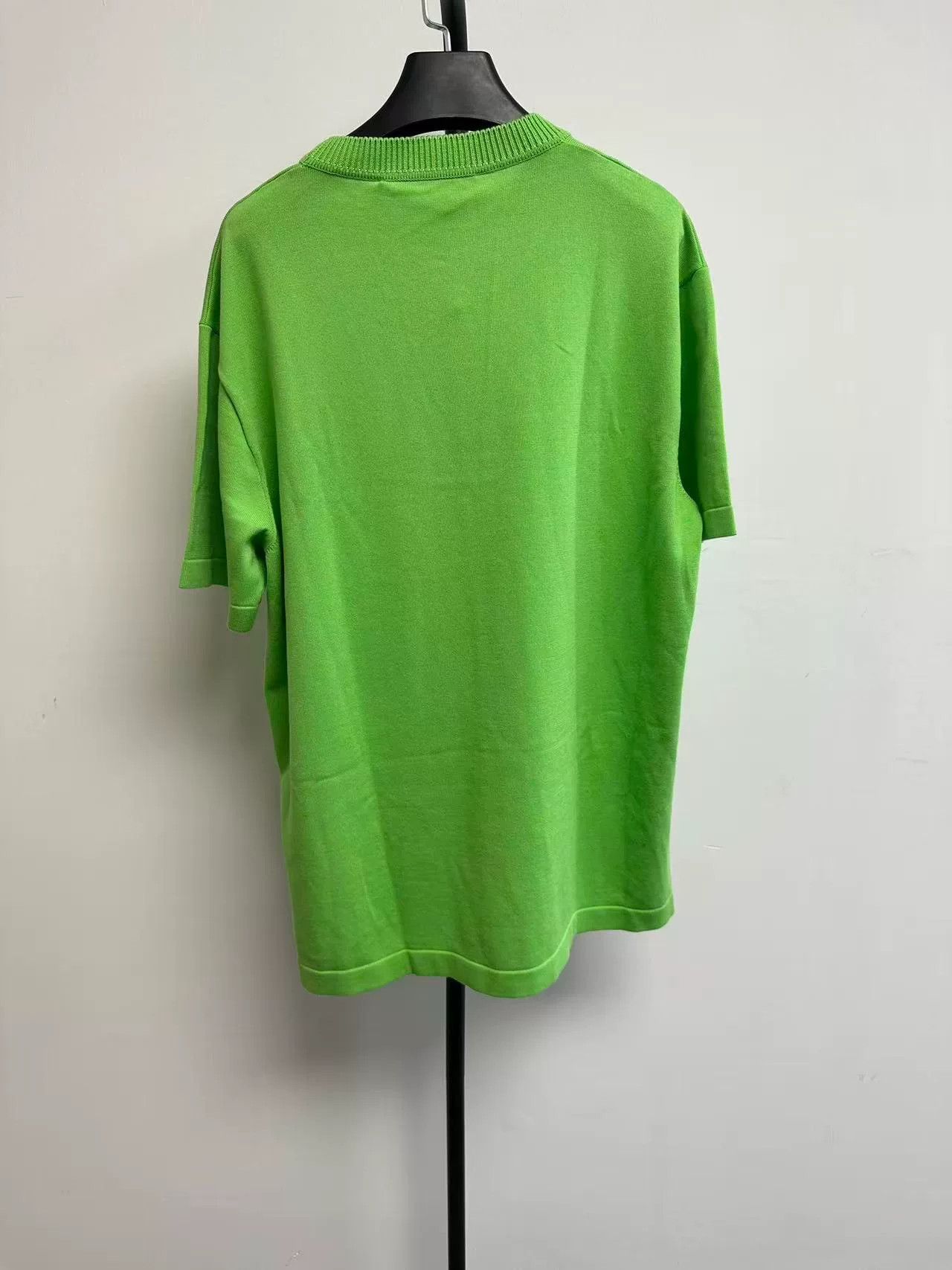 Louis Vuitton Louis Vuitton Men's Solid Round Neck T-Shirt Size US L / EU 52-54 / 3 - 2 Thumbnail