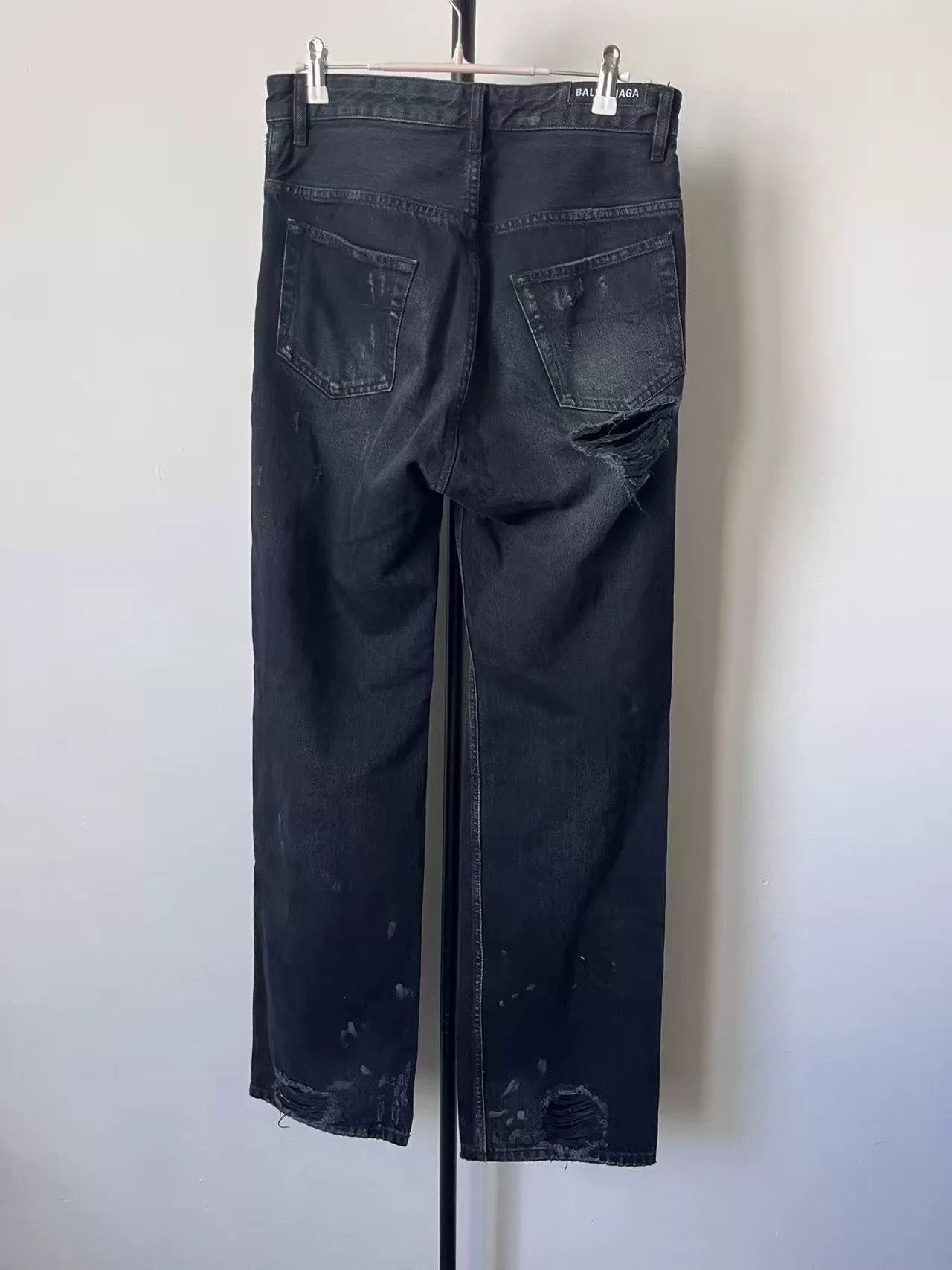 Balenciaga Balenciaga Distressed Mid-Rise Straight Jeans Size US 26 / EU 42 - 2 Thumbnail