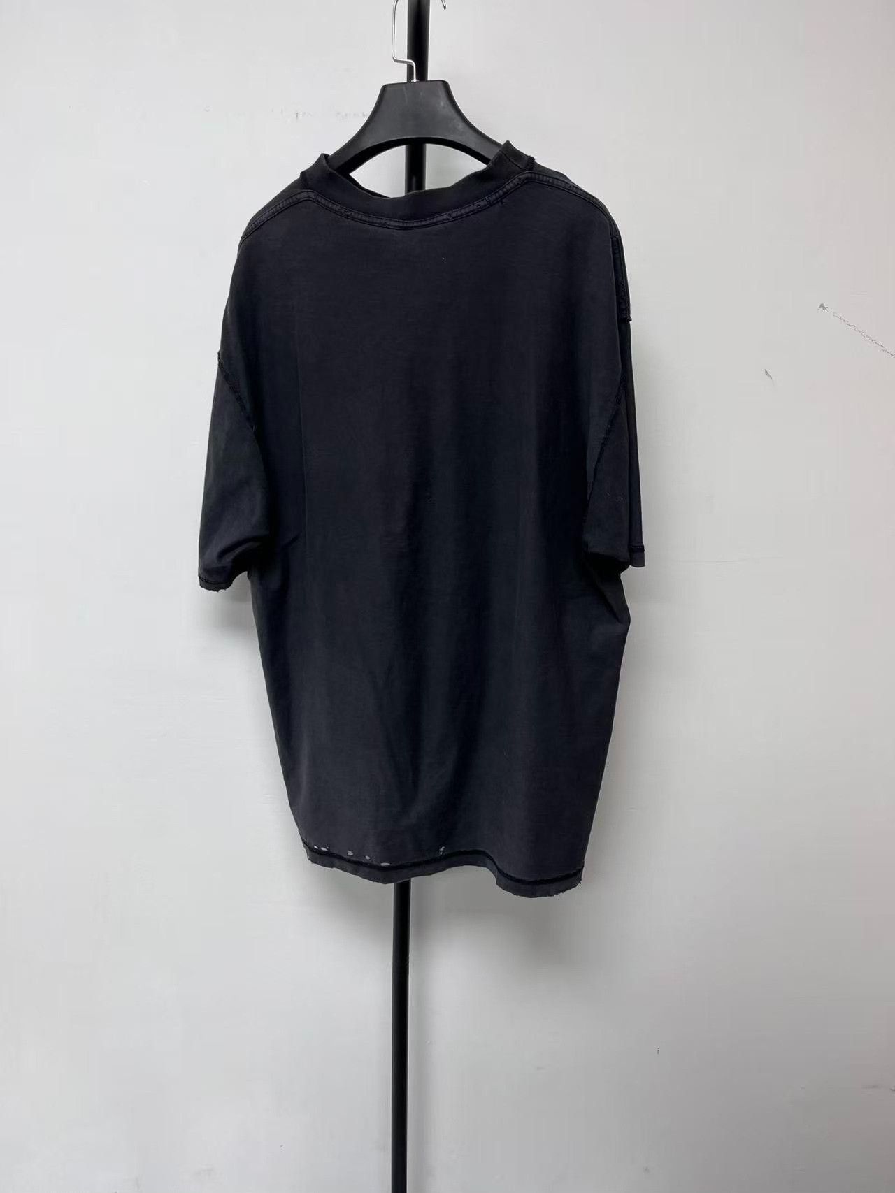 Balenciaga Balenciaga Logo Solid Short Sleeve Men's T-Shirt Size US M / EU 48-50 / 2 - 2 Thumbnail