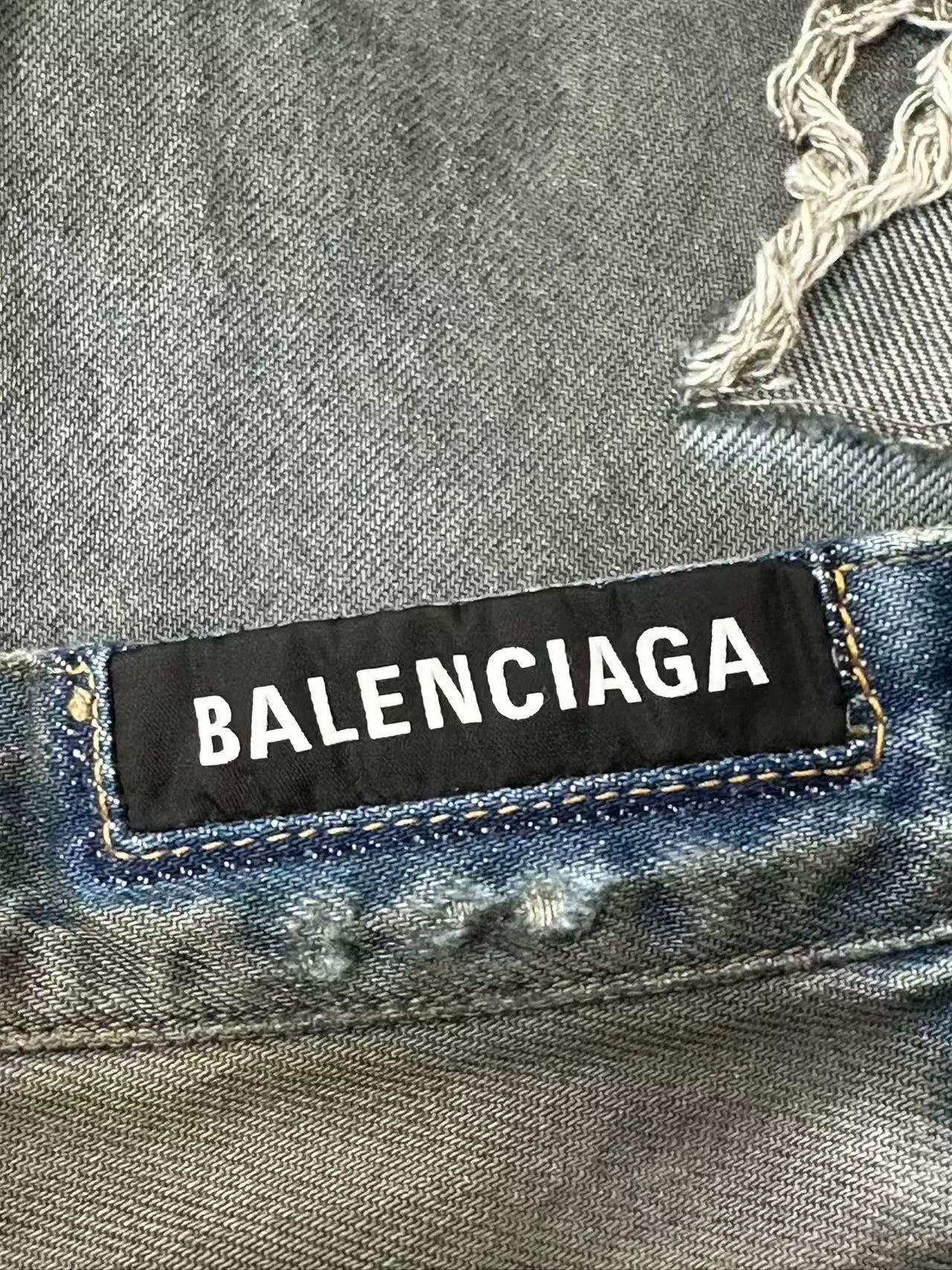 Balenciaga Balenciaga Distressed Denim Zip Side Pockets Size 22" - 3 Thumbnail