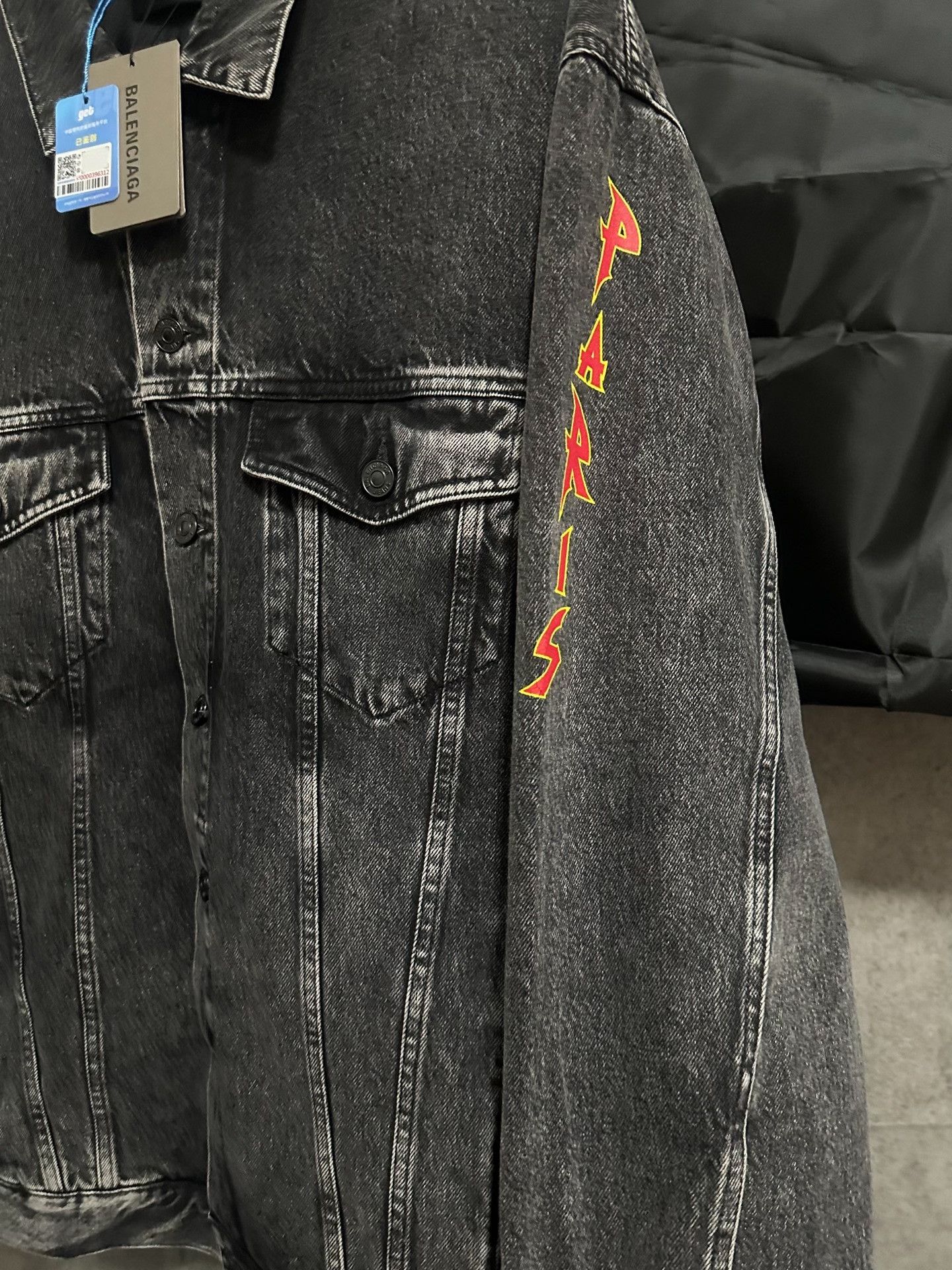 Balenciaga Balenciaga Metal Print Denim Jacket Size M Size US M / EU 48-50 / 2 - 7 Thumbnail