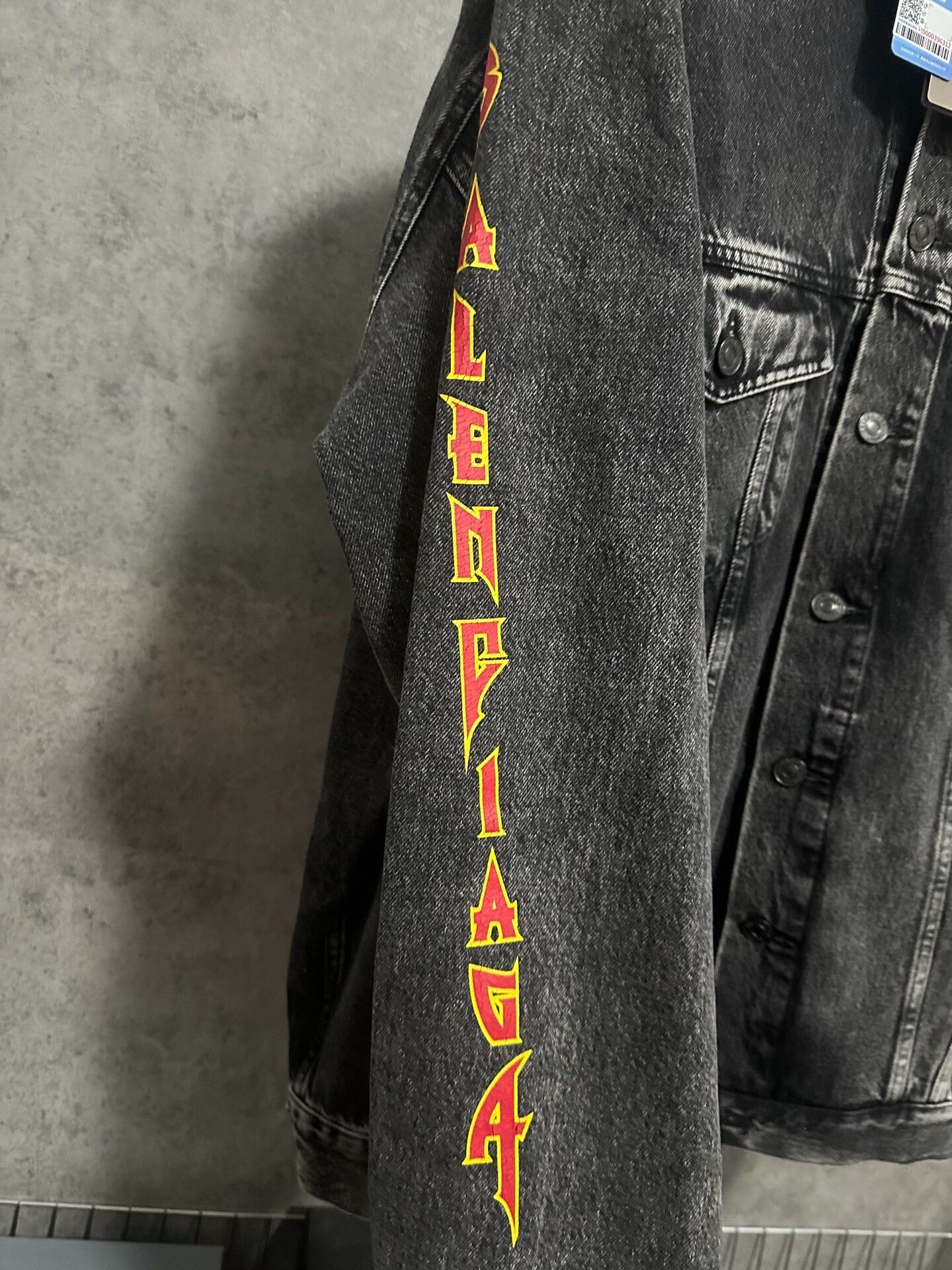 Balenciaga Balenciaga Metal Print Denim Jacket Size M Size US M / EU 48-50 / 2 - 6 Thumbnail