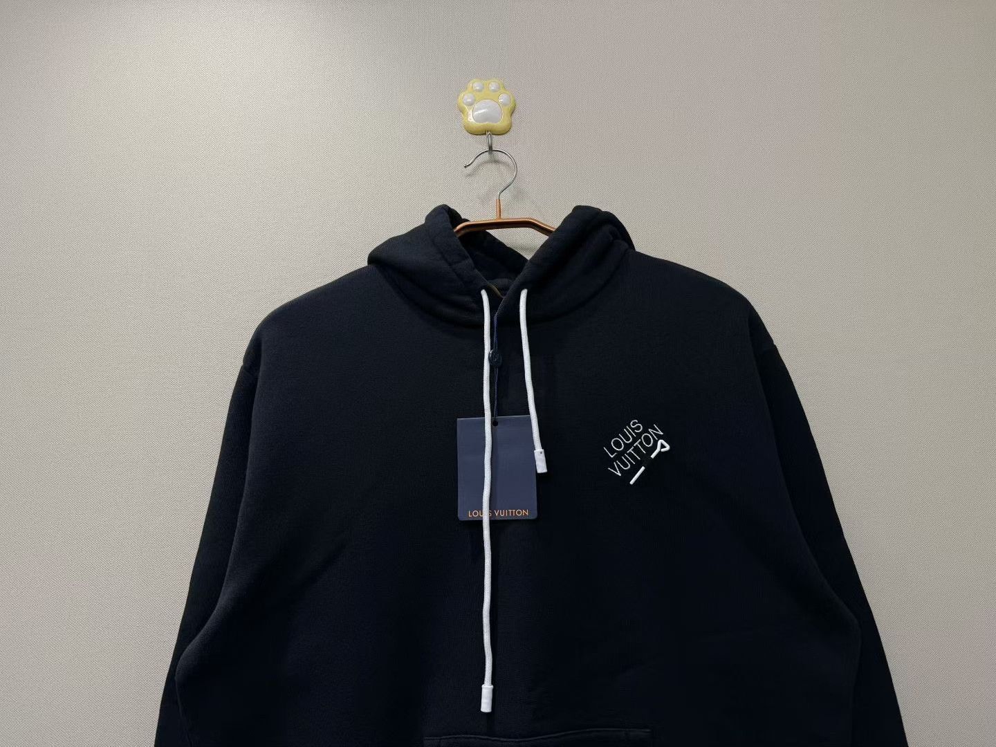 Louis Vuitton Louis Vuitton Pin Embroidered Hoodie XL Size US XL / EU 56 / 4 - 2 Thumbnail