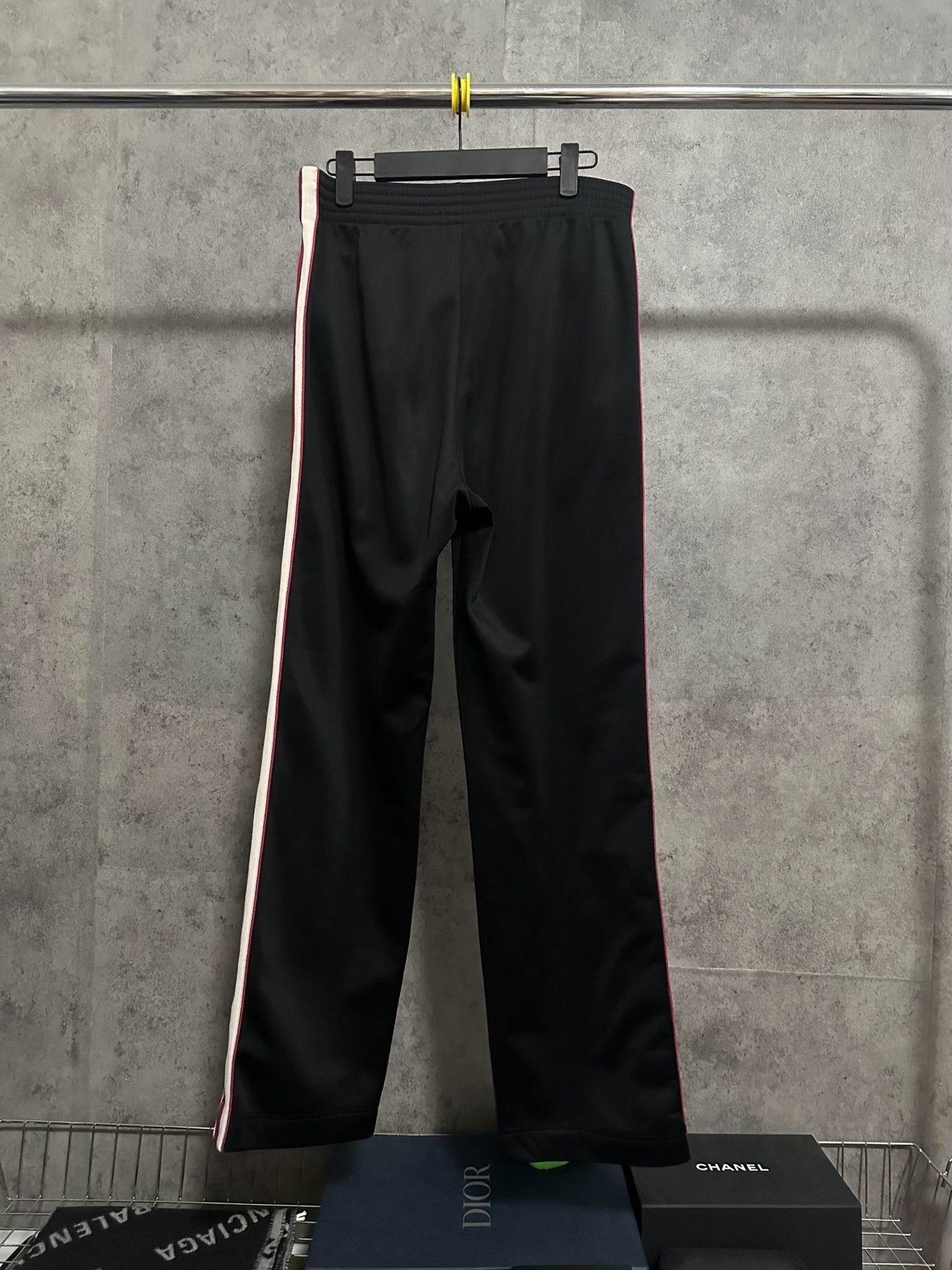 Givenchy Givenchy Logo Side Stripe Sweatpants 36 Size 26" / US 2 / IT 38 - 4 Thumbnail