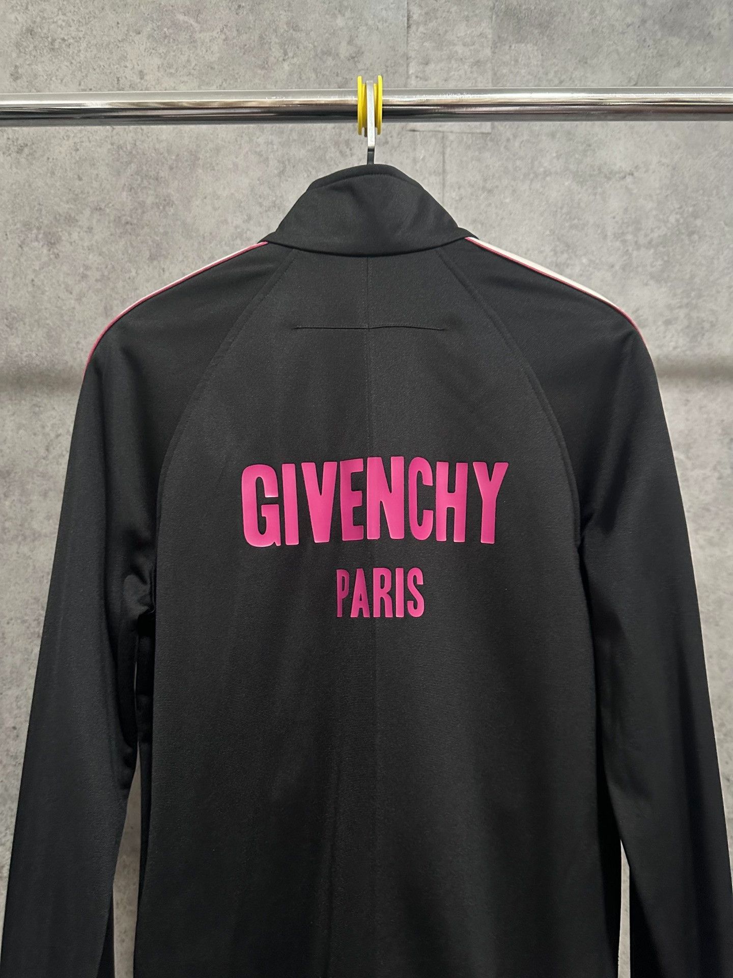 Givenchy Givenchy Back Logo Zip-Up Track Jacket 42 Size US XS / EU 42 / 0 - 2 Thumbnail