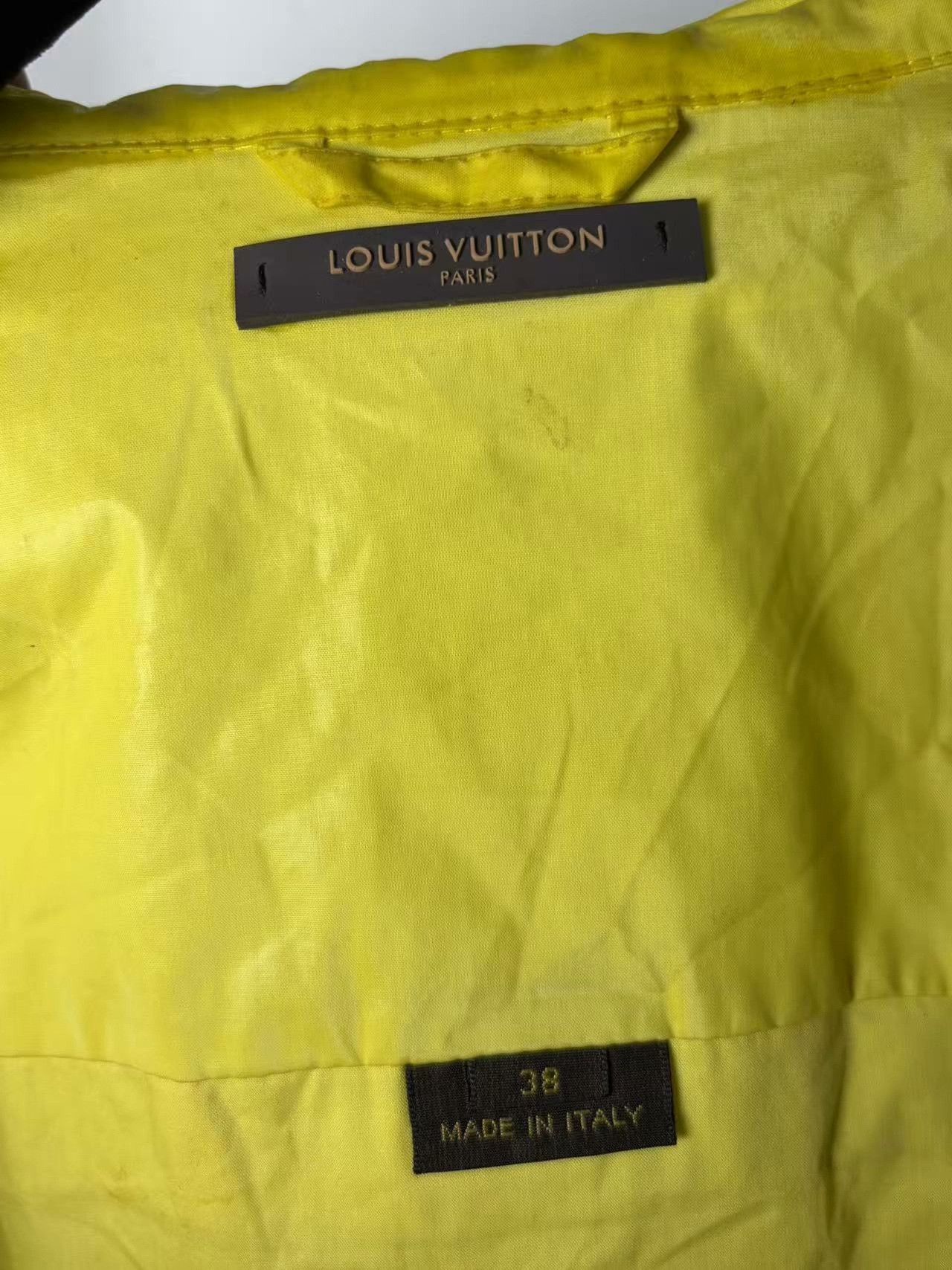 Louis Vuitton Louis Vuitton White Light Jacket s Men Size US S / EU 44-46 / 1 - 4 Thumbnail