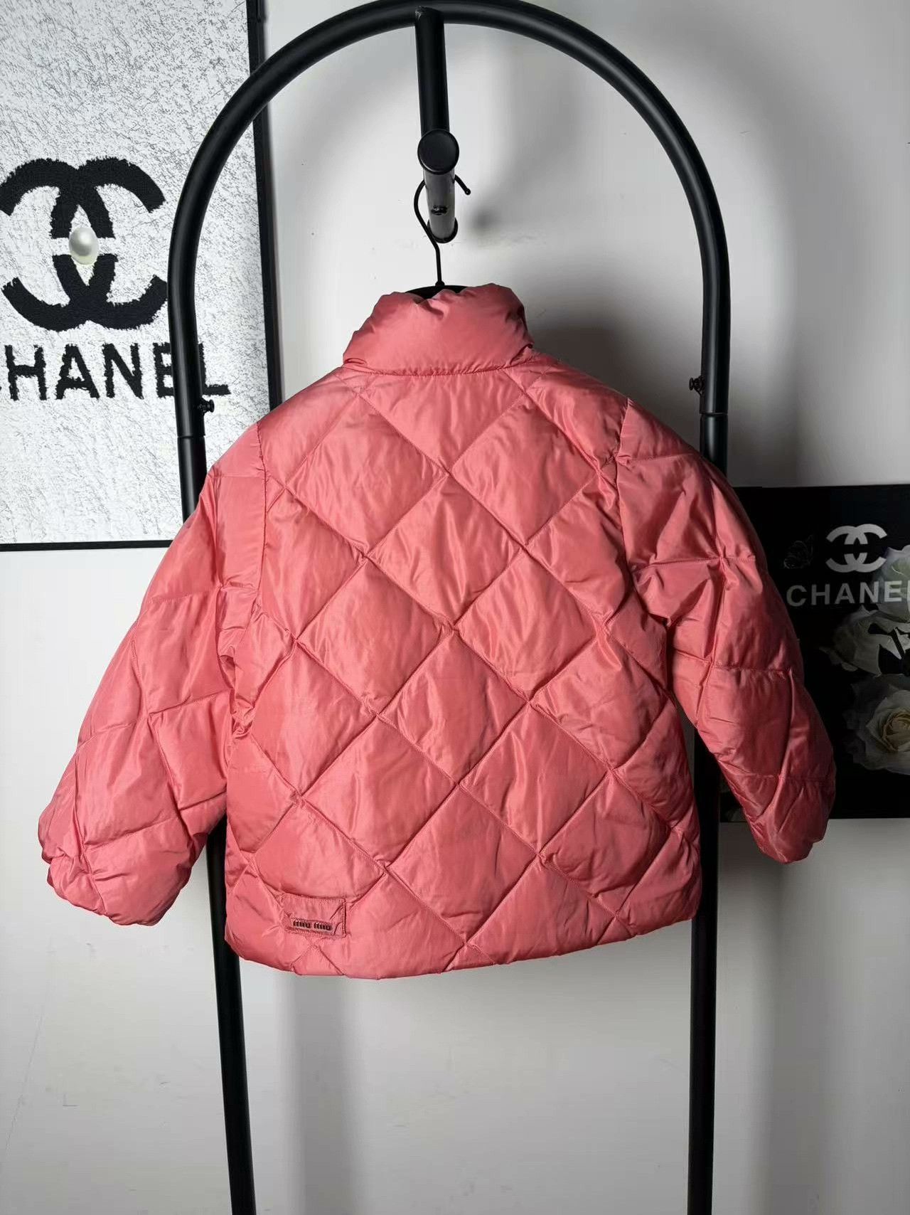Miu Miu Miu Miu Retro Down White Down Jacket L Women Size L / US 10 / IT 46 - 2 Thumbnail