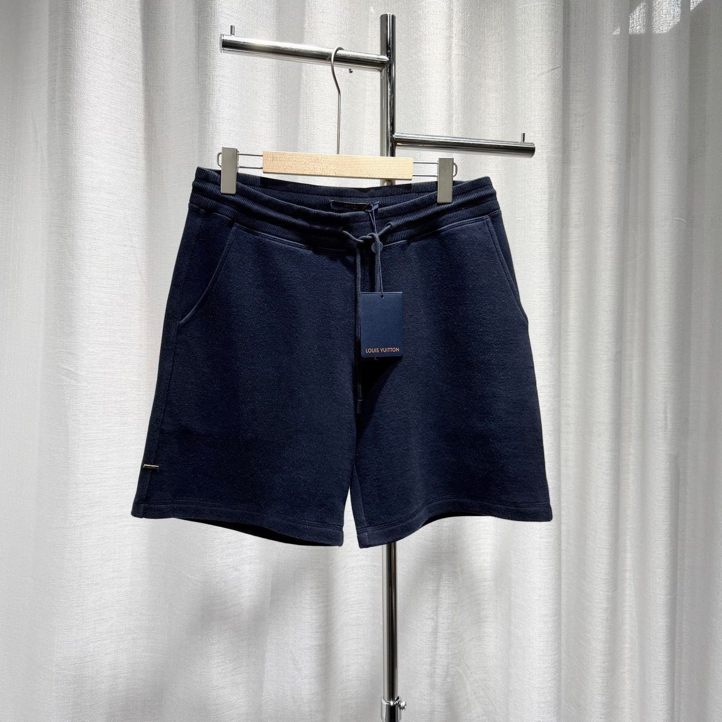 Louis Vuitton Louis Vuitton Staples Edition Shorts Size M Size US 32 / EU 48 - 2 Thumbnail
