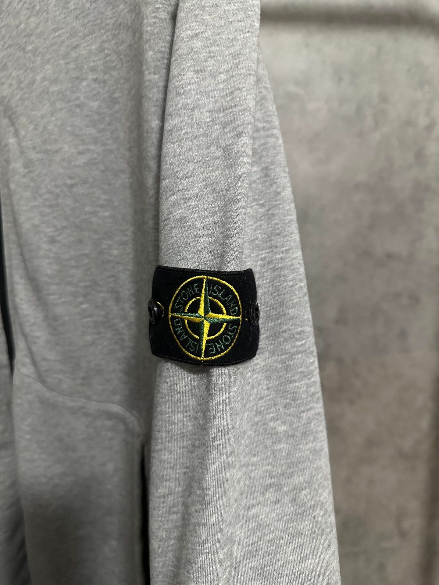 Stone Island Stone Island Gray Logo Patch Zip Sweatshirt XXL Size US XXL / EU 58 / 5 - 2 Thumbnail