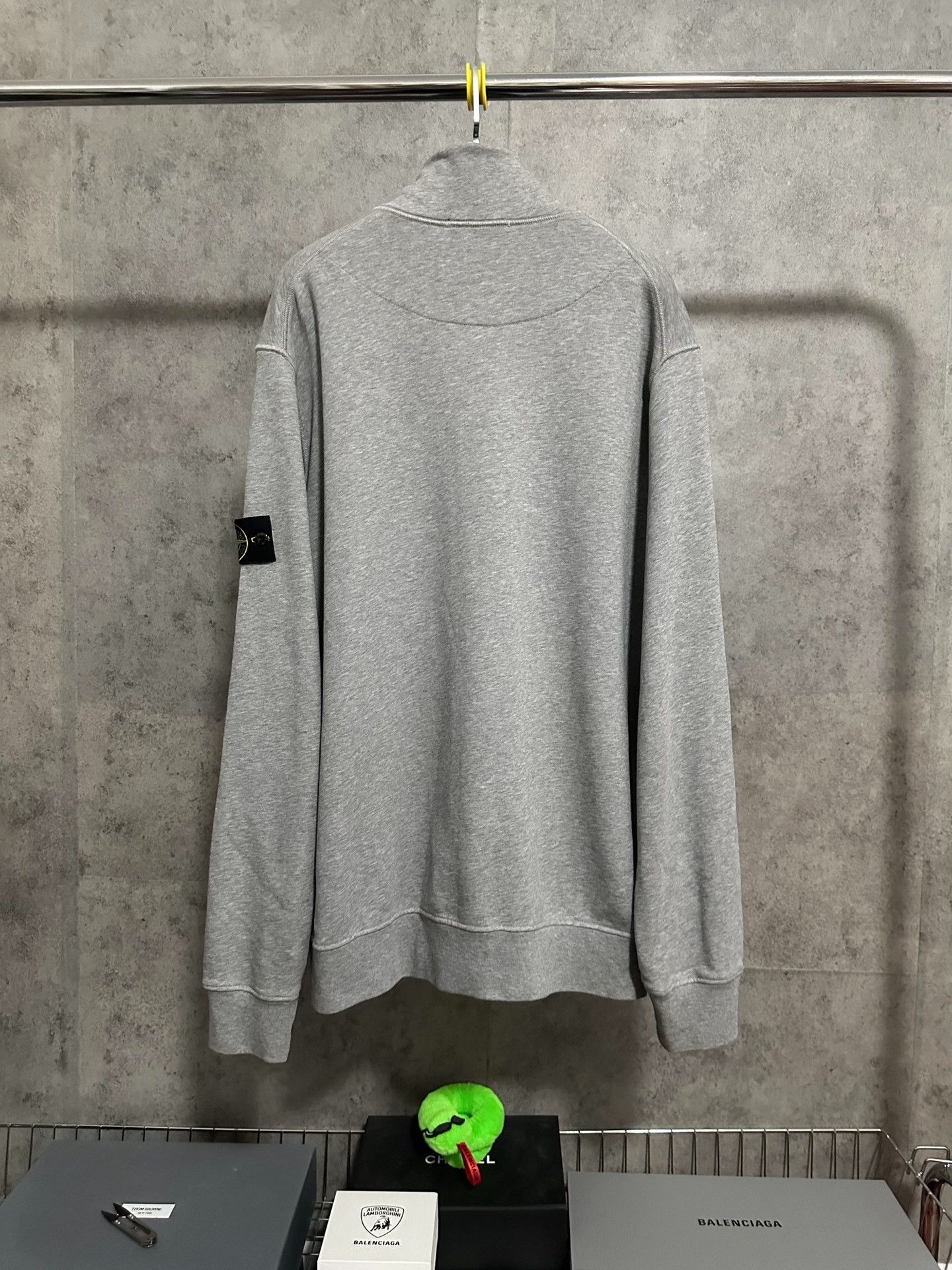 Stone Island Stone Island Gray Logo Patch Zip Sweatshirt XXL Size US XXL / EU 58 / 5 - 5 Thumbnail