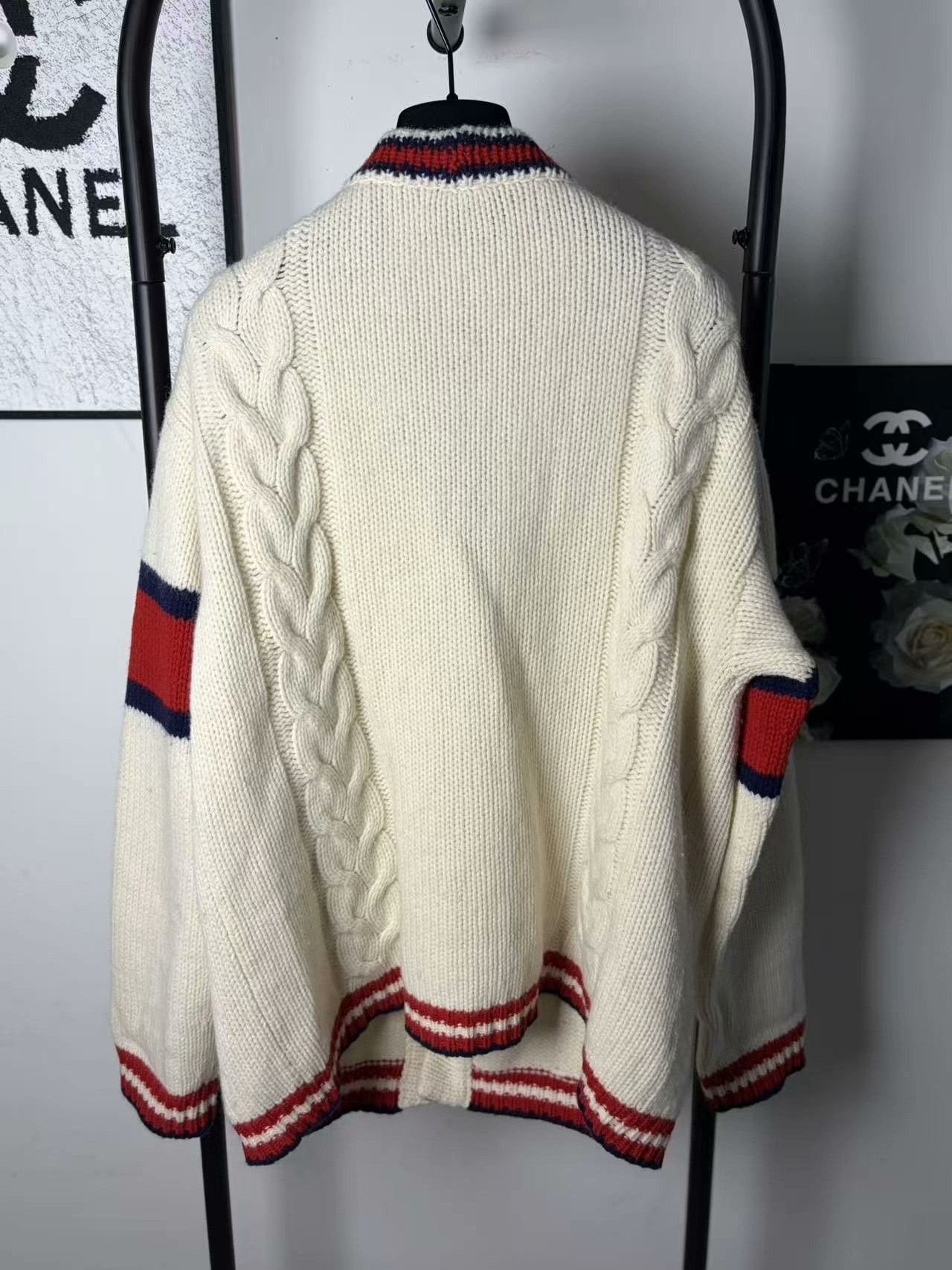 Gucci Gucci Striped White Sweater L Women Size L / US 10 / IT 46 - 2 Thumbnail