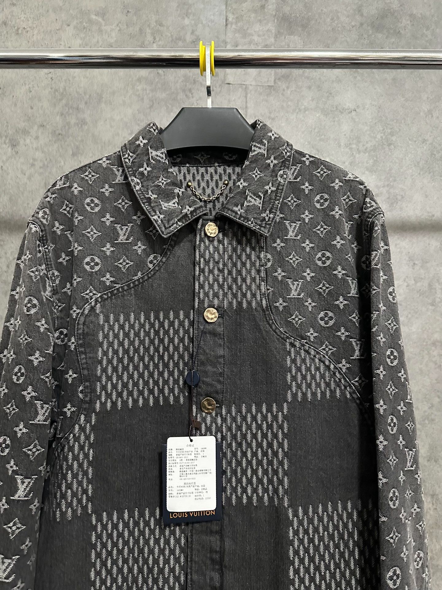 Louis Vuitton Louis Vuitton x Nigo Monogram Patchwork Denim Jacket 52 Size US L / EU 52-54 / 3 - 2 Thumbnail