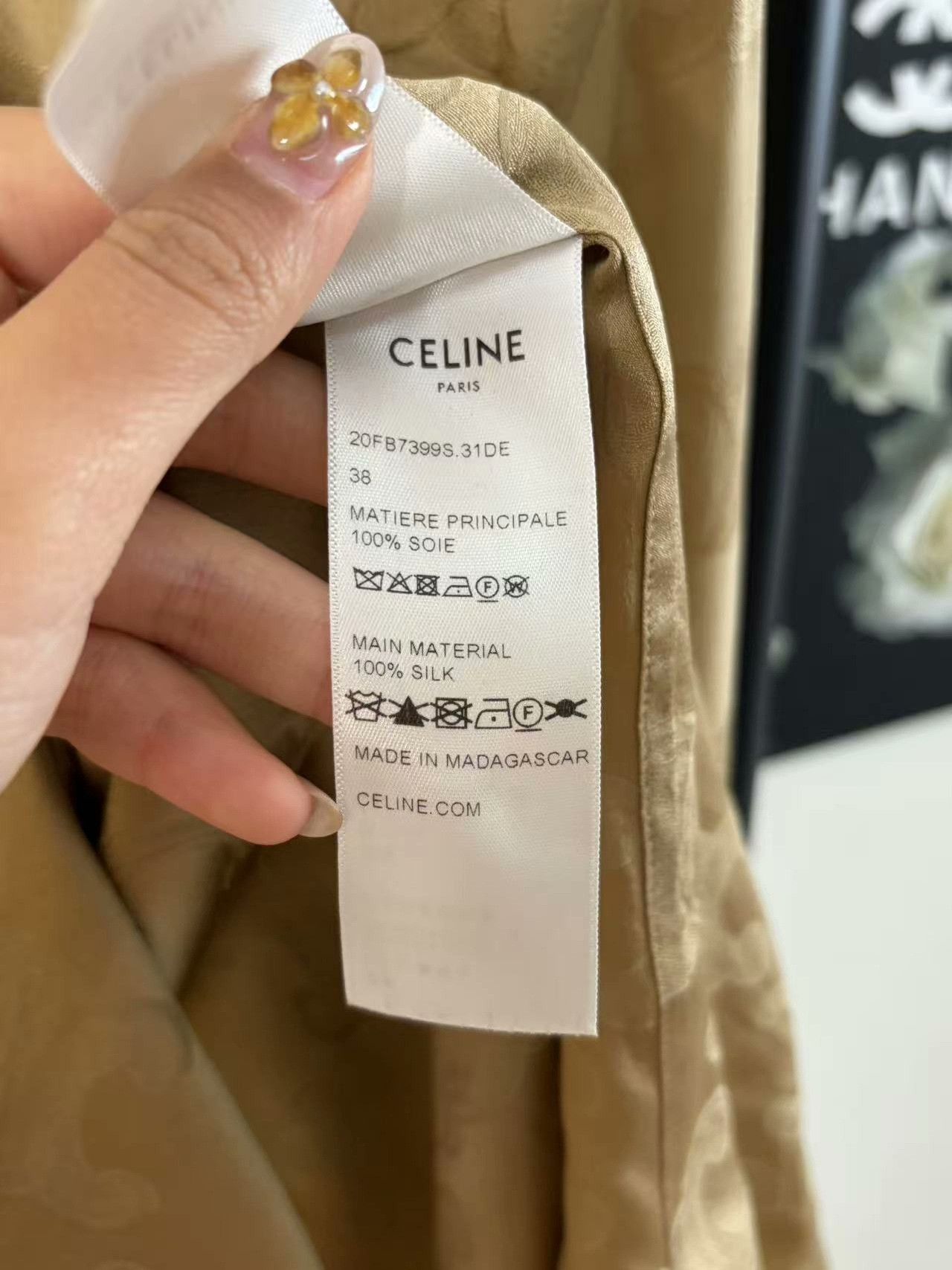 Celine Celine Silk White Button Up M Women Size M / US 6-8 / IT 42-44 - 5 Thumbnail