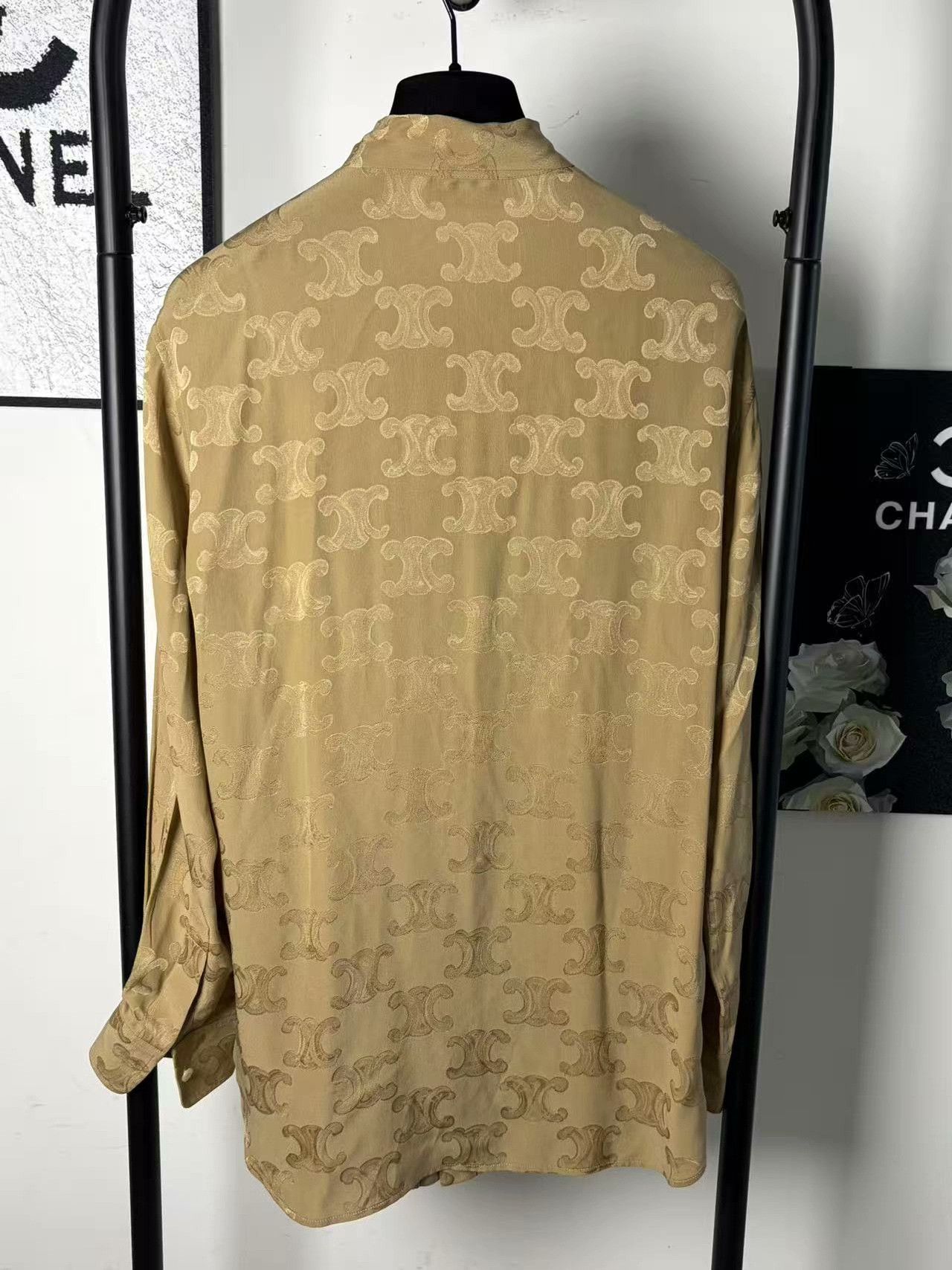 Celine Celine Silk White Button Up M Women Size M / US 6-8 / IT 42-44 - 2 Thumbnail
