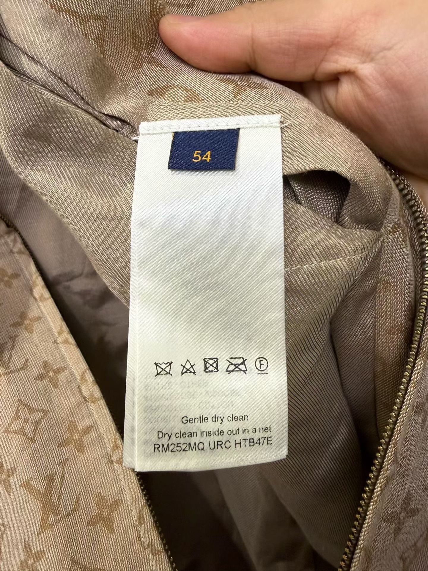 Louis Vuitton Louis Vuitton Monogram Collared Blouson Jacket 54 Size US L / EU 52-54 / 3 - 3 Thumbnail