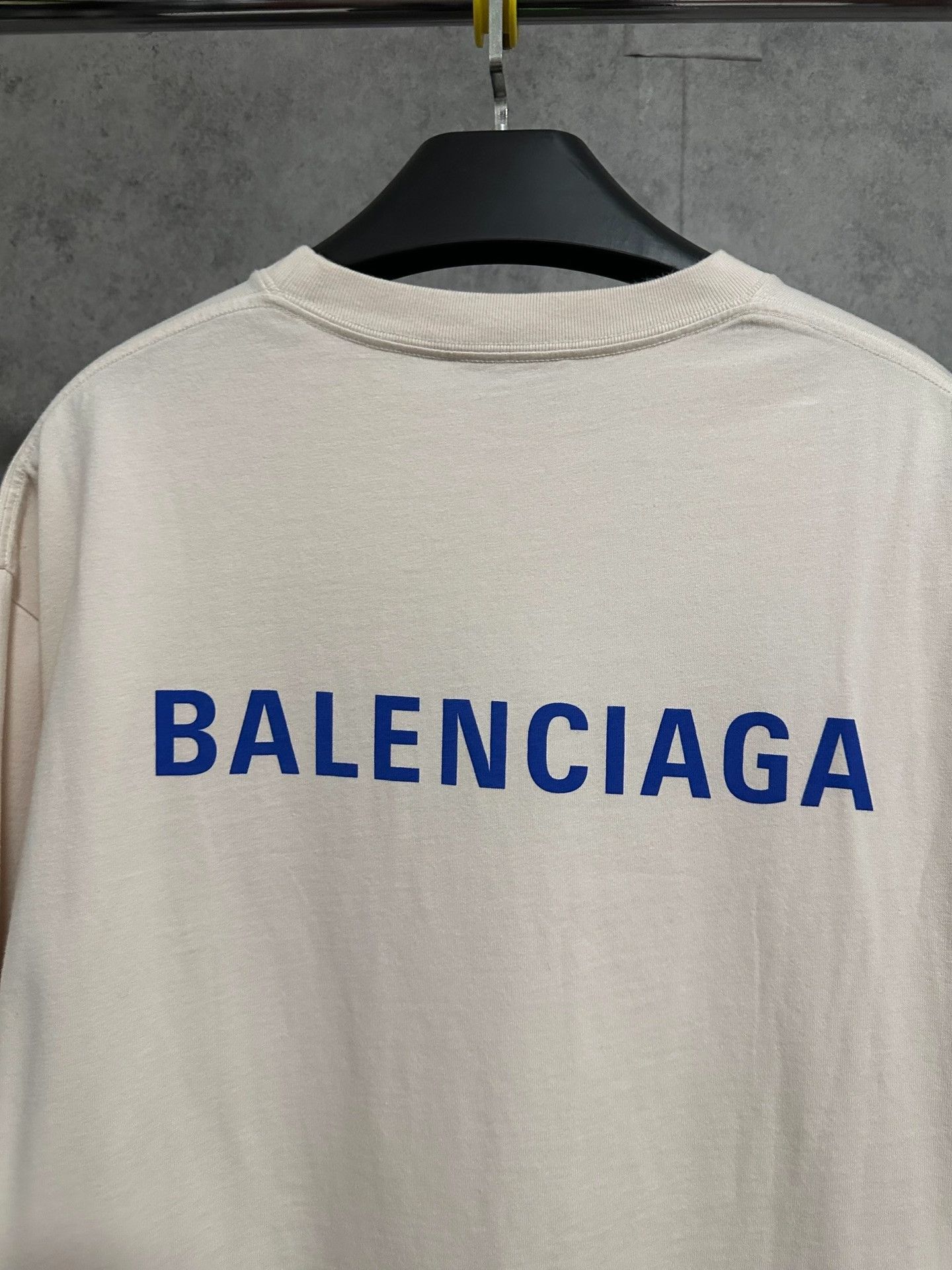 Balenciaga Balenciaga Logo Print T-Shirt Size L Size US L / EU 52-54 / 3 - 5 Thumbnail