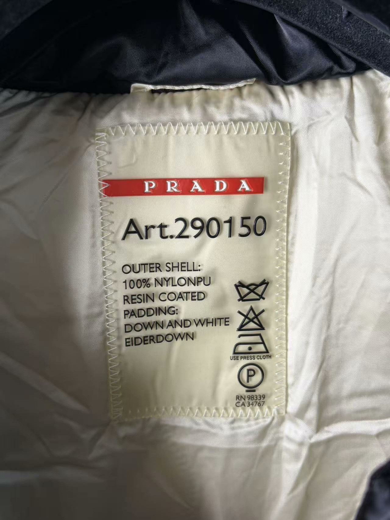 Prada Prada Down White Heavy Coat l Men Size US L / EU 52-54 / 3 - 3 Thumbnail