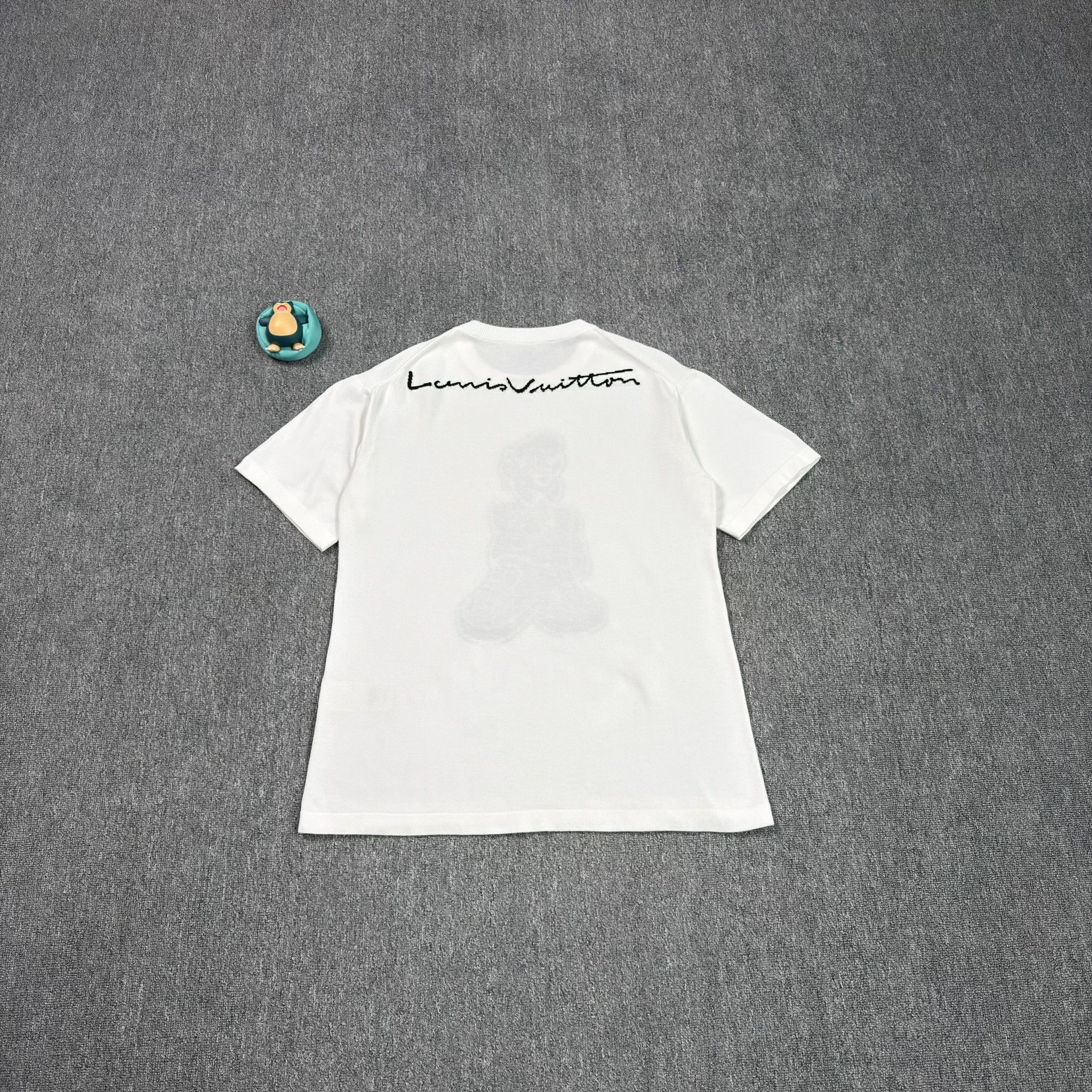 Louis Vuitton Louis Vuitton Embroidered Wolf Knit T-Shirt Size M Size US M / EU 48-50 / 2 - 2 Thumbnail