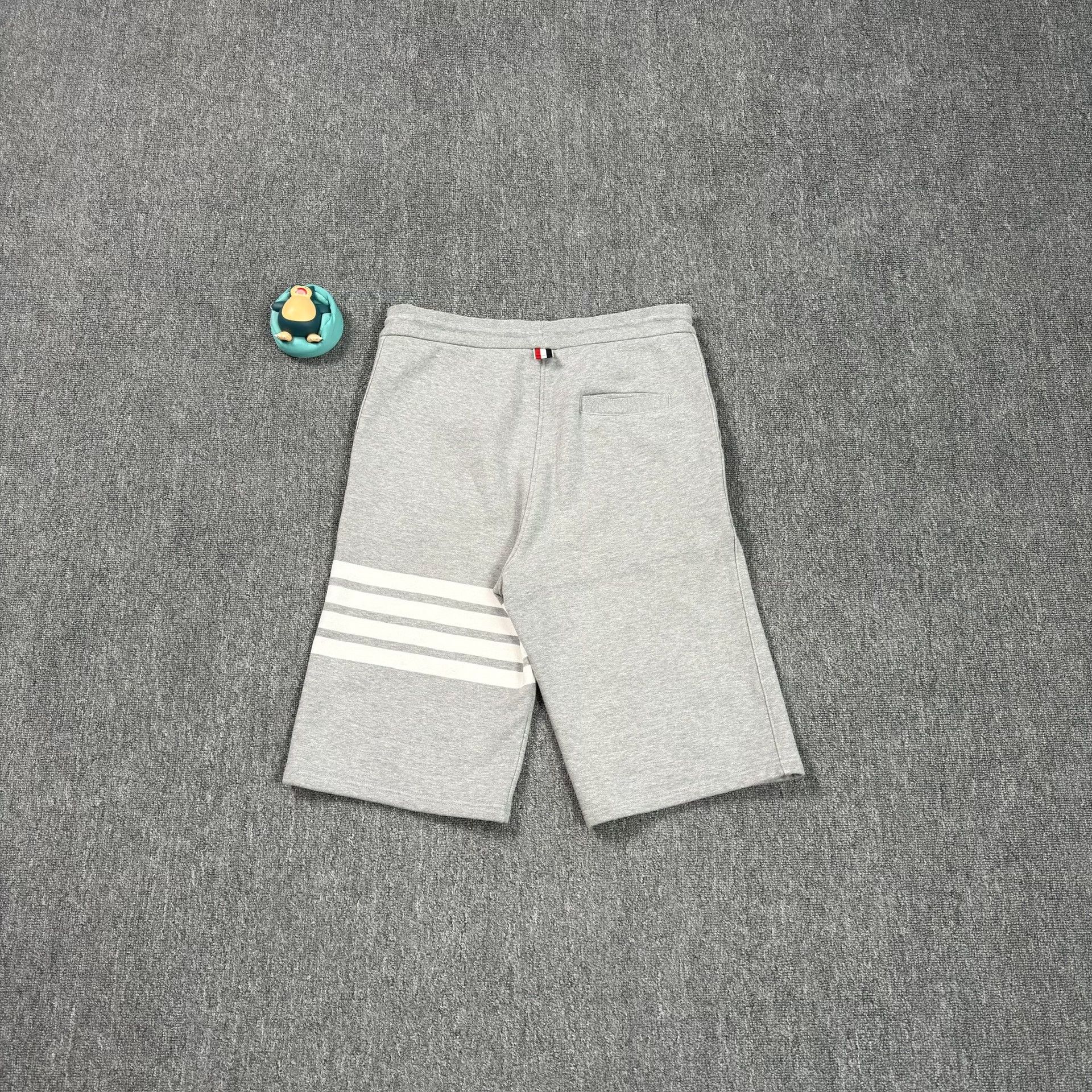 Thom Browne Thom Browne 4-Bar Stripe Sweatshorts Size L Size US 34 / EU 50 - 2 Thumbnail