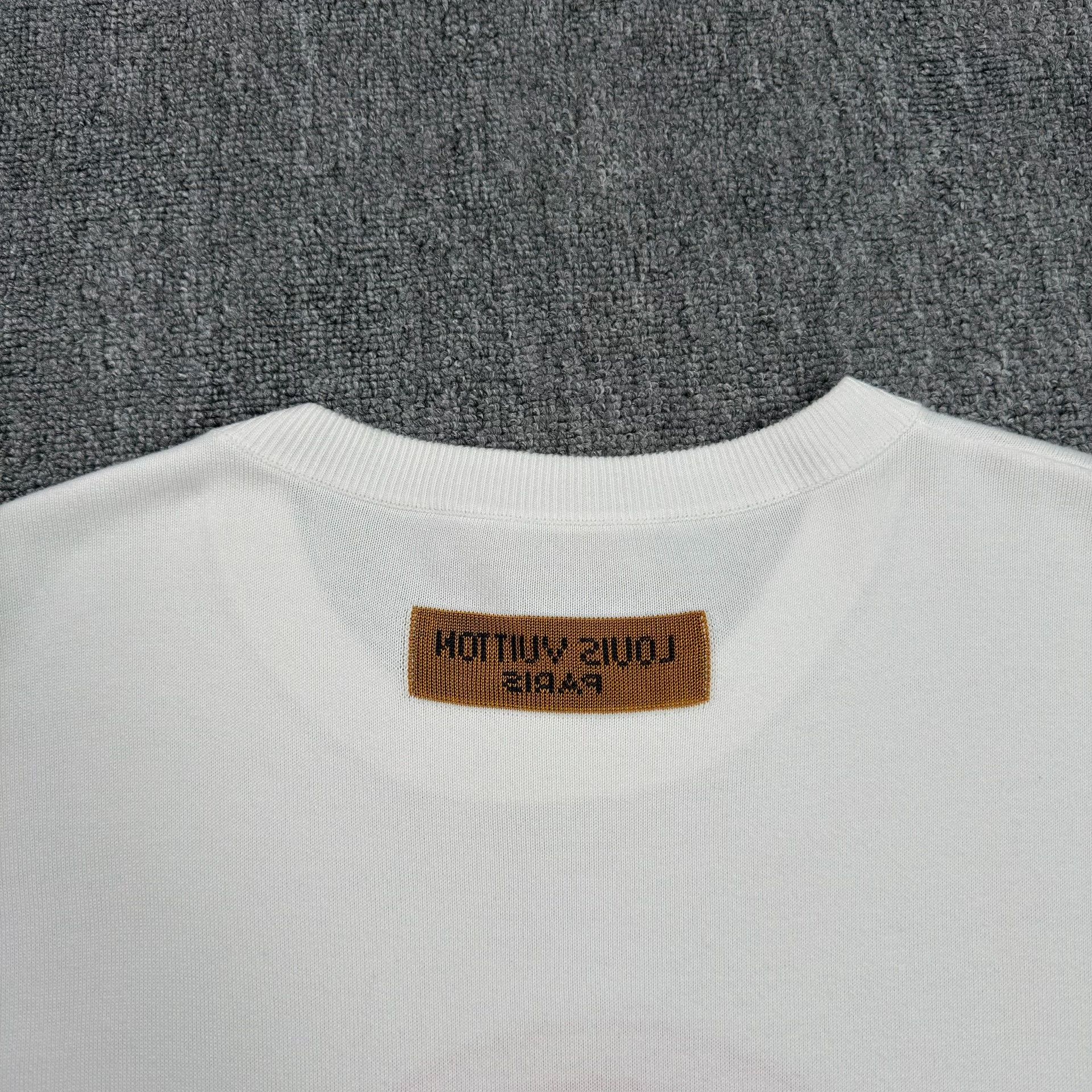 Louis Vuitton Louis Vuitton Pink Graphic Knit T-Shirt XXL Size US XXL / EU 58 / 5 - 7 Thumbnail