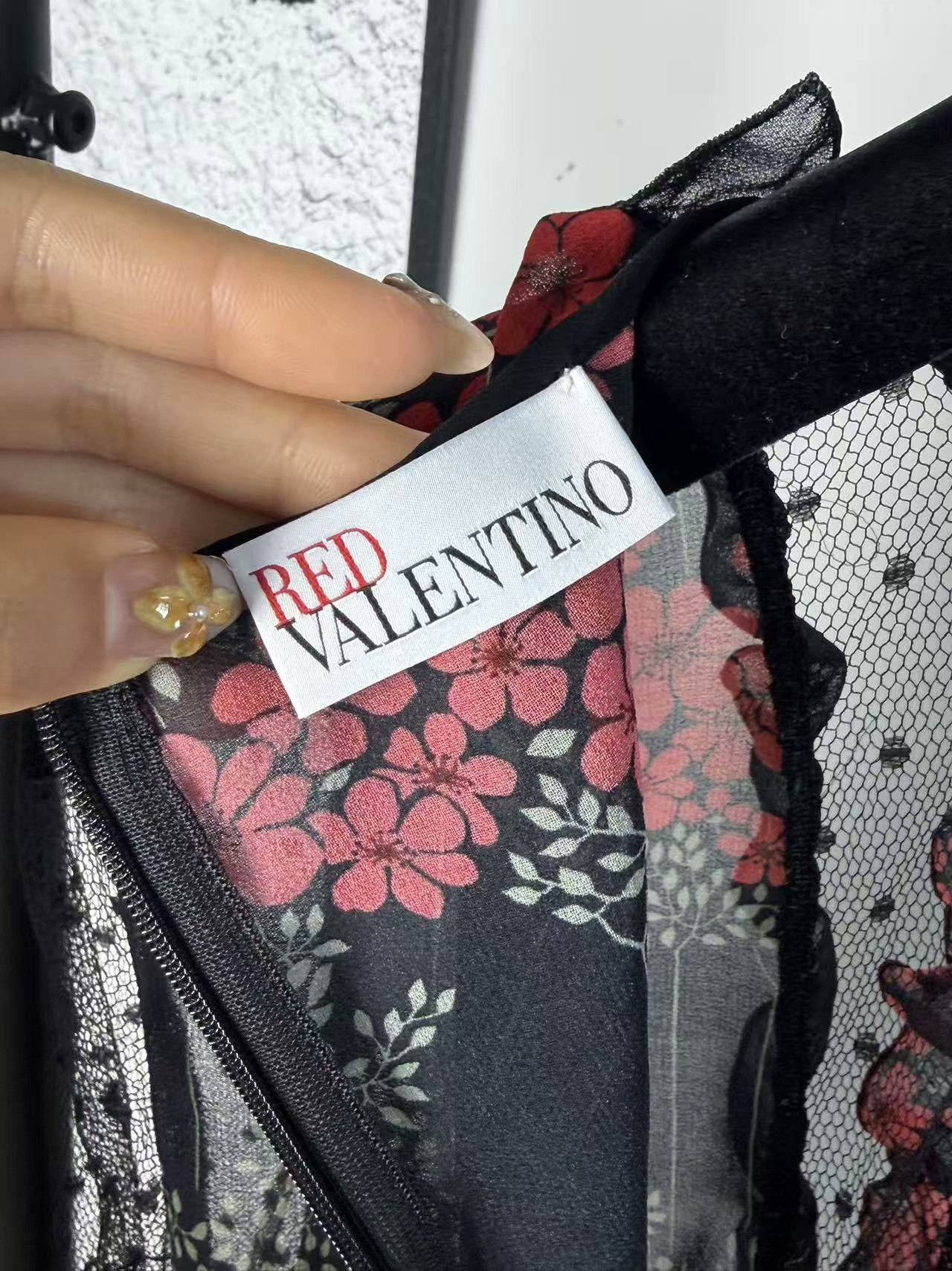 Valentino Valentino White T-Shirt M Women Size M / US 6-8 / IT 42-44 - 4 Thumbnail