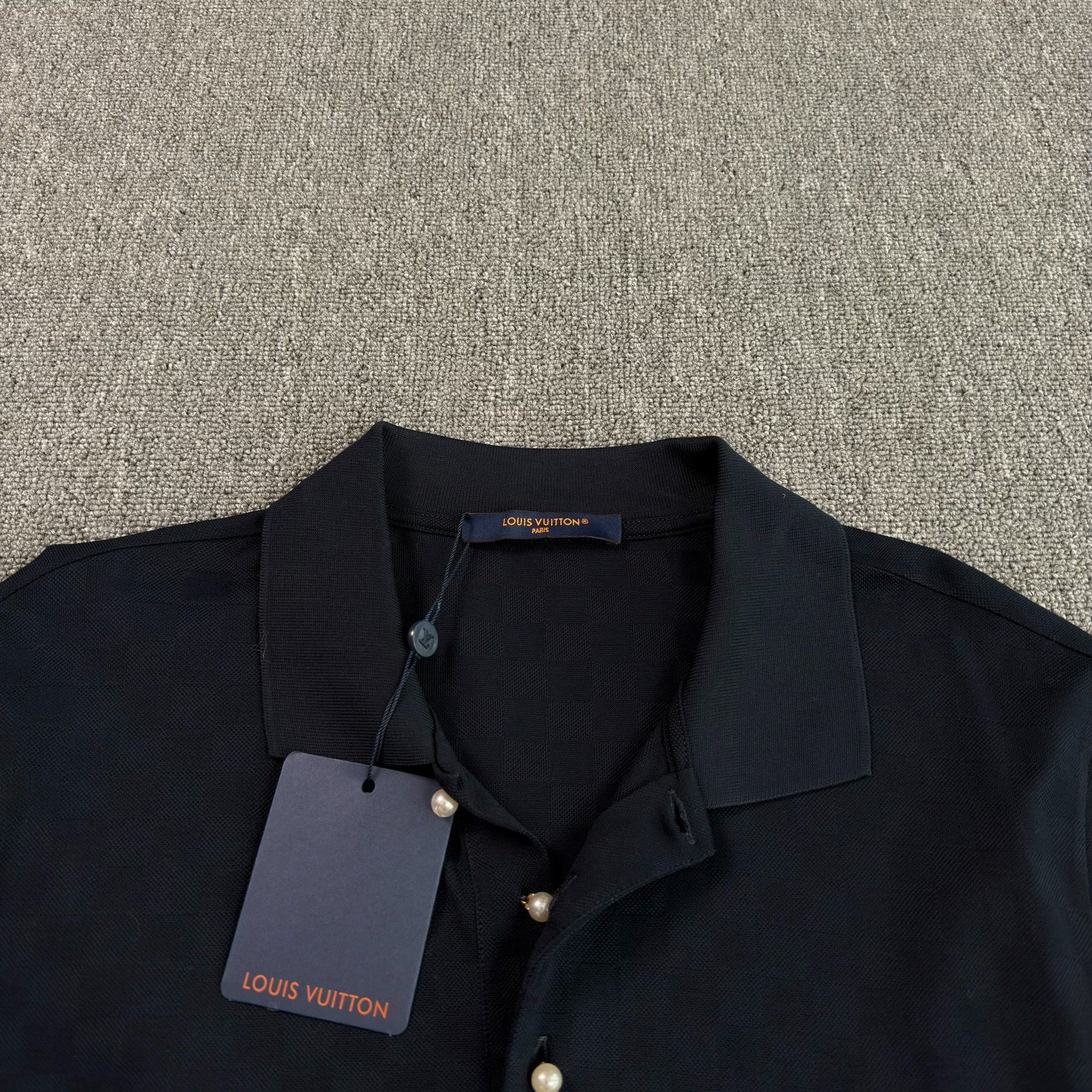 Louis Vuitton Louis Vuitton Damier Pattern Polo Size 4L Size US XXL / EU 58 / 5 - 3 Thumbnail