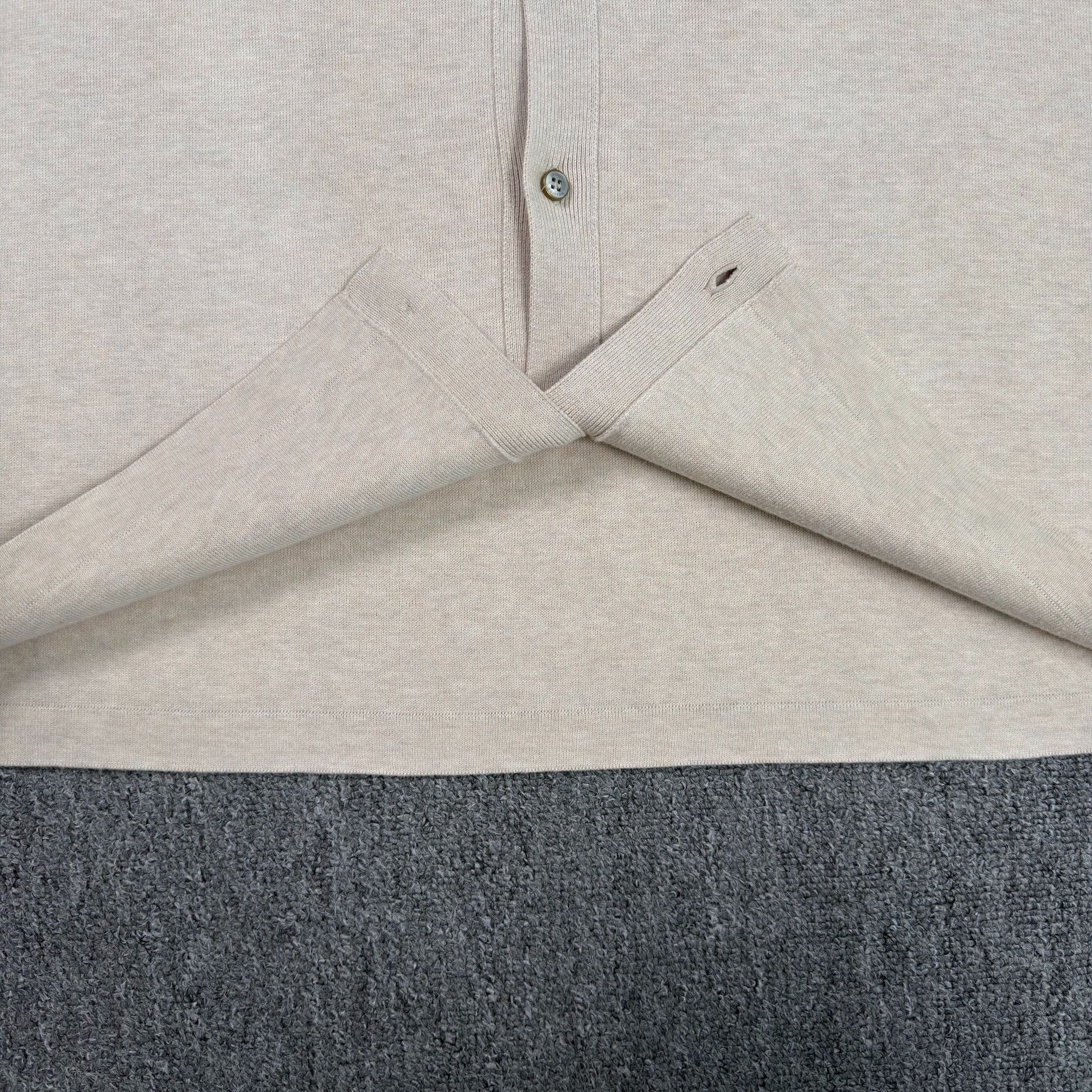 Louis Vuitton Louis Vuitton Beige Knit Short Sleeve Shirt XL Size US XL / EU 56 / 4 - 5 Thumbnail
