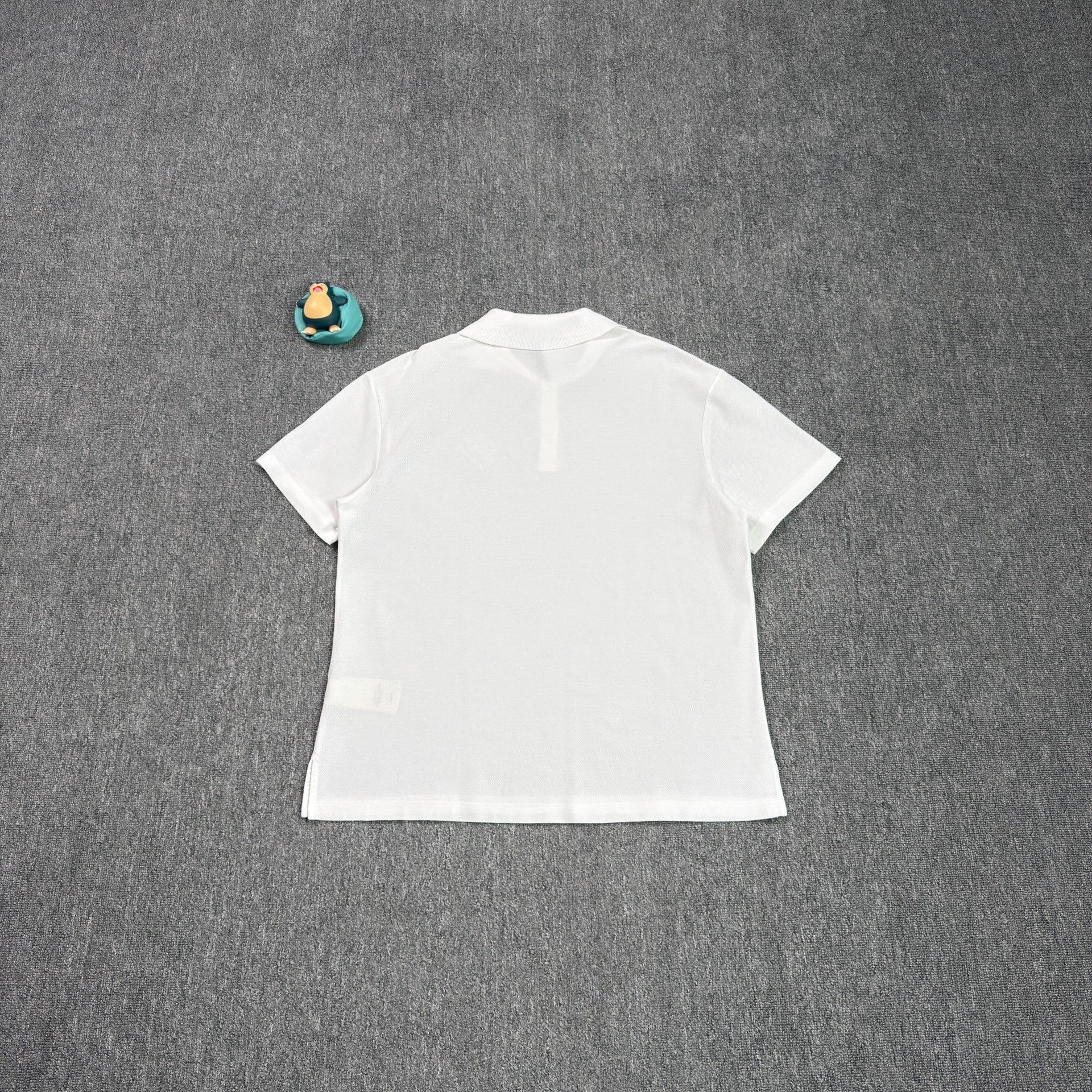 Louis Vuitton Louis Vuitton Embroidered Logo Pin Polo Size L Size US L / EU 52-54 / 3 - 2 Thumbnail