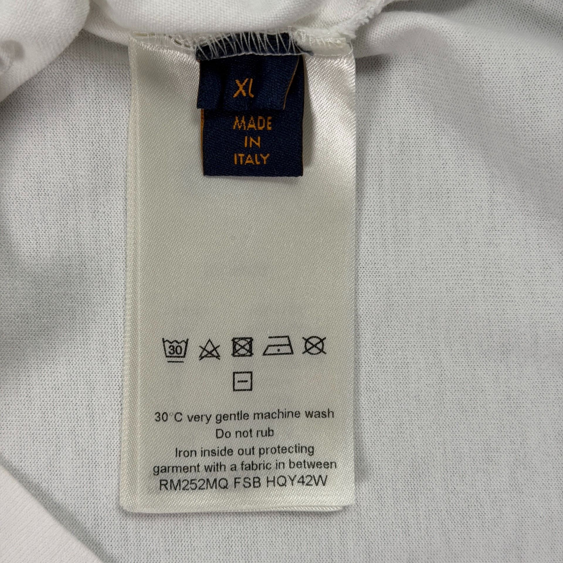 Louis Vuitton Louis Vuitton Gradient Monogram T-Shirt XL Size US XL / EU 56 / 4 - 6 Thumbnail