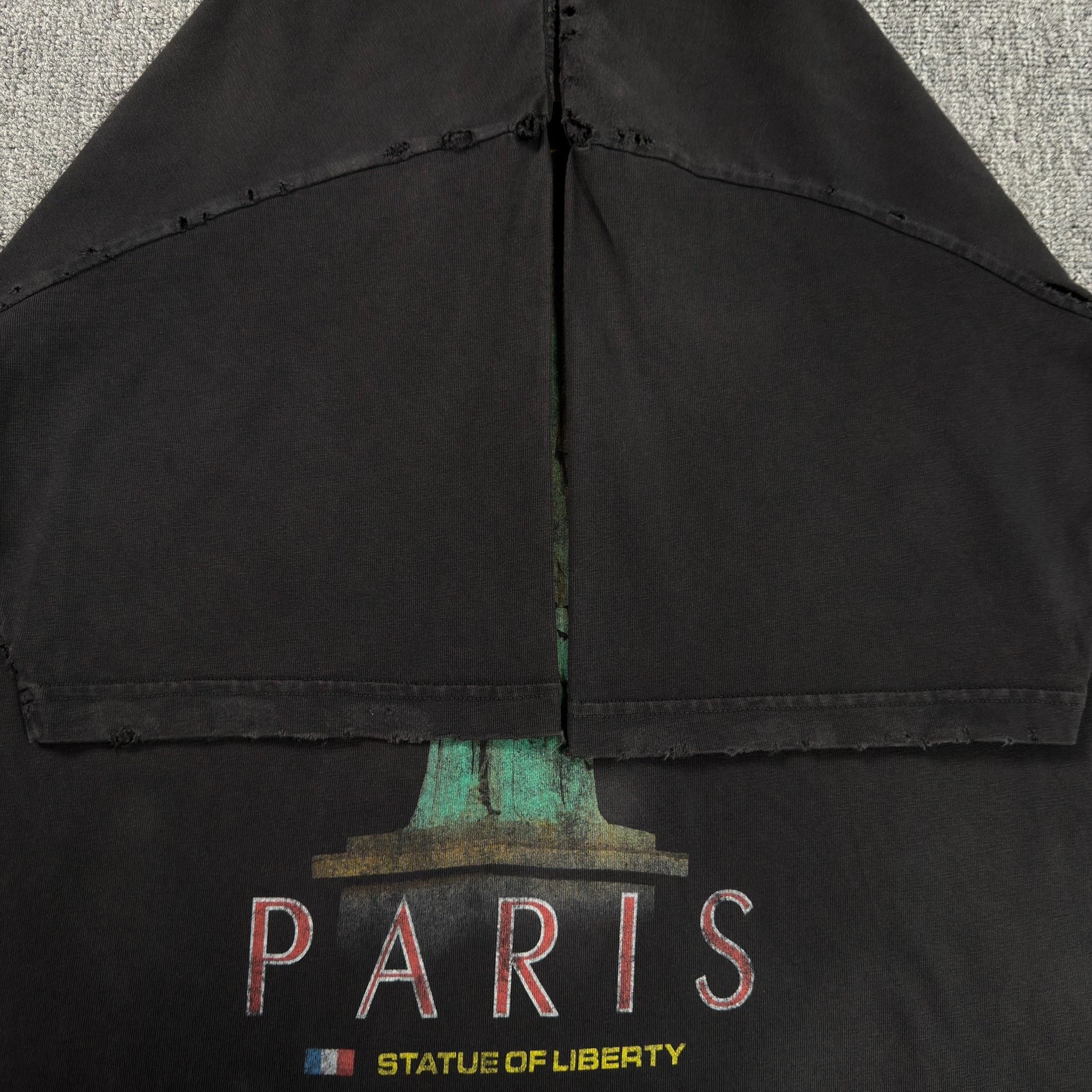 Balenciaga Balenciaga Statue of Liberty Distressed T-Shirt M Size US M / EU 48-50 / 2 - 4 Thumbnail