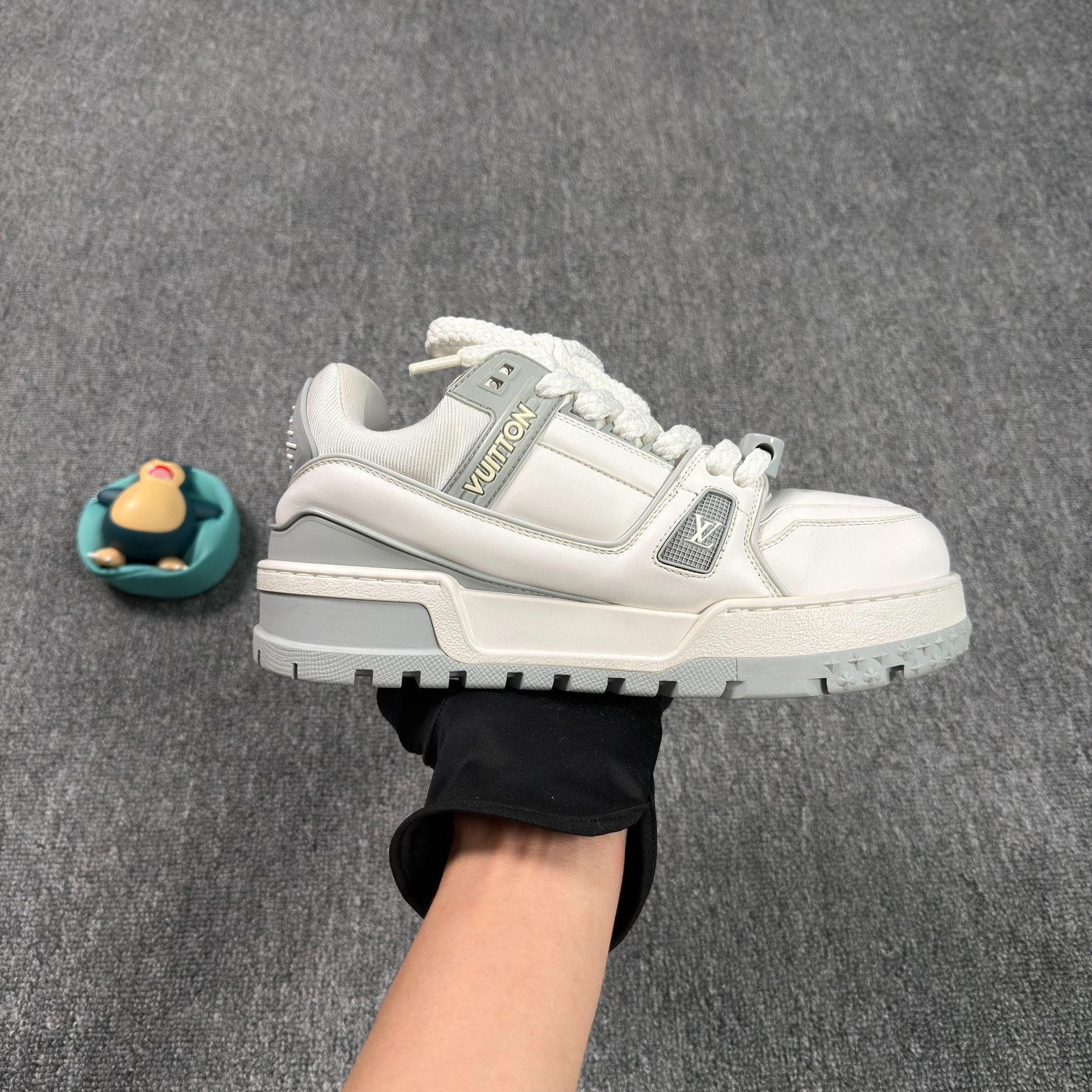 Louis Vuitton Louis Vuitton Gray White LV Trainer Maxi US 6.5 Size US 6.5 / EU 39-40 - 7 Thumbnail