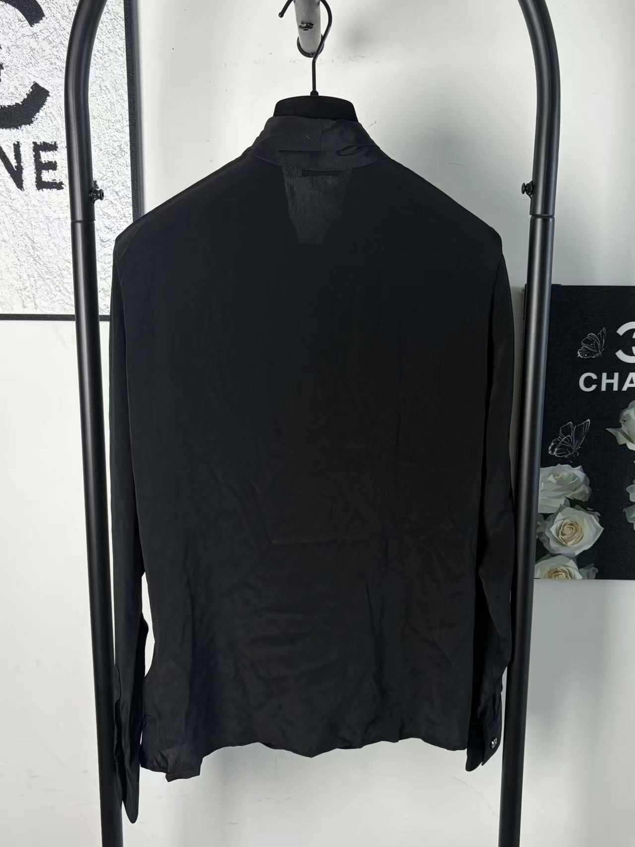 Versace Versace White Button Up M Women Size M / US 6-8 / IT 42-44 - 2 Thumbnail