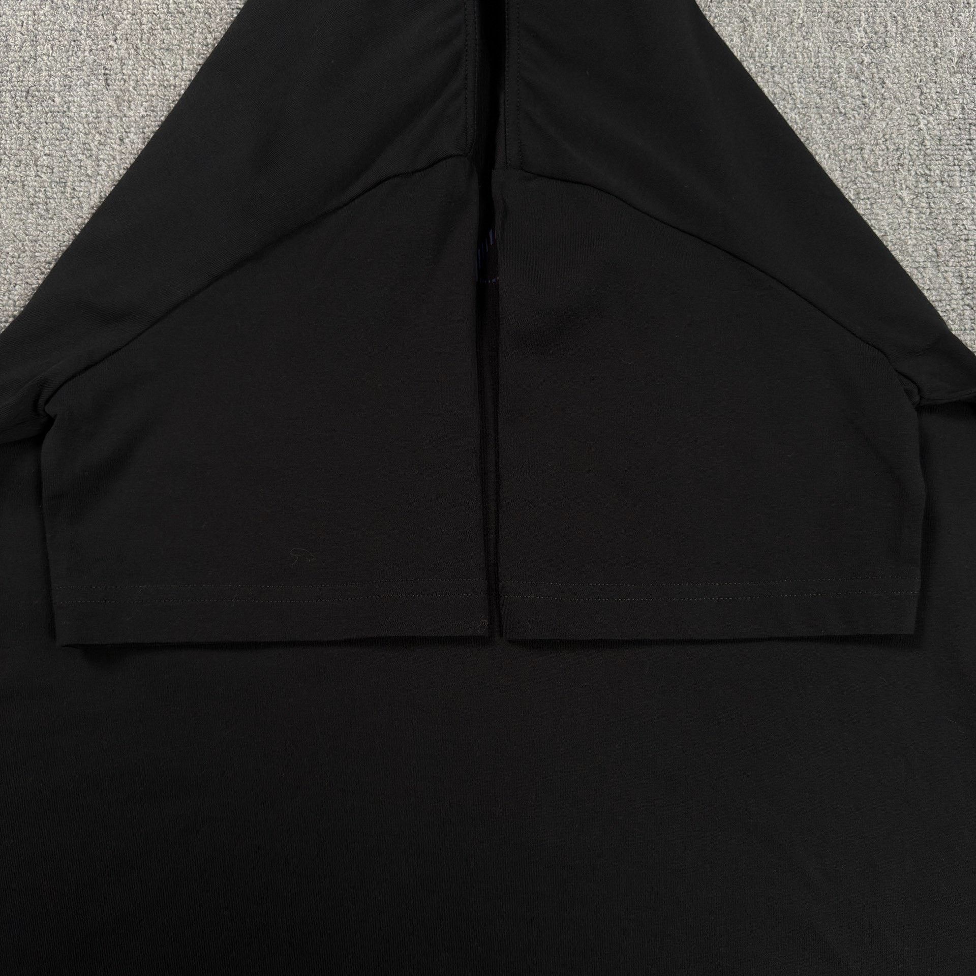 Louis Vuitton Louis Vuitton Lovers Logo T-Shirt Size L Size US L / EU 52-54 / 3 - 4 Thumbnail