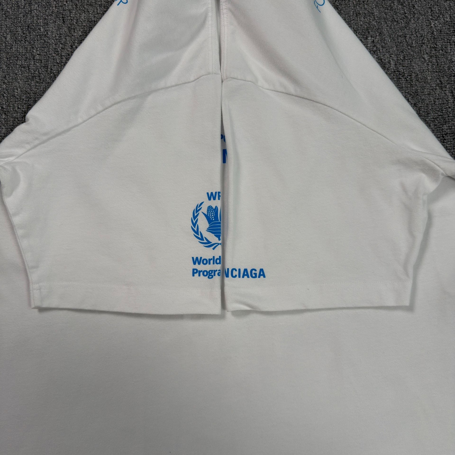Balenciaga Balenciaga x WFP World Food Programme T-Shirt S Size US S / EU 44-46 / 1 - 4 Thumbnail