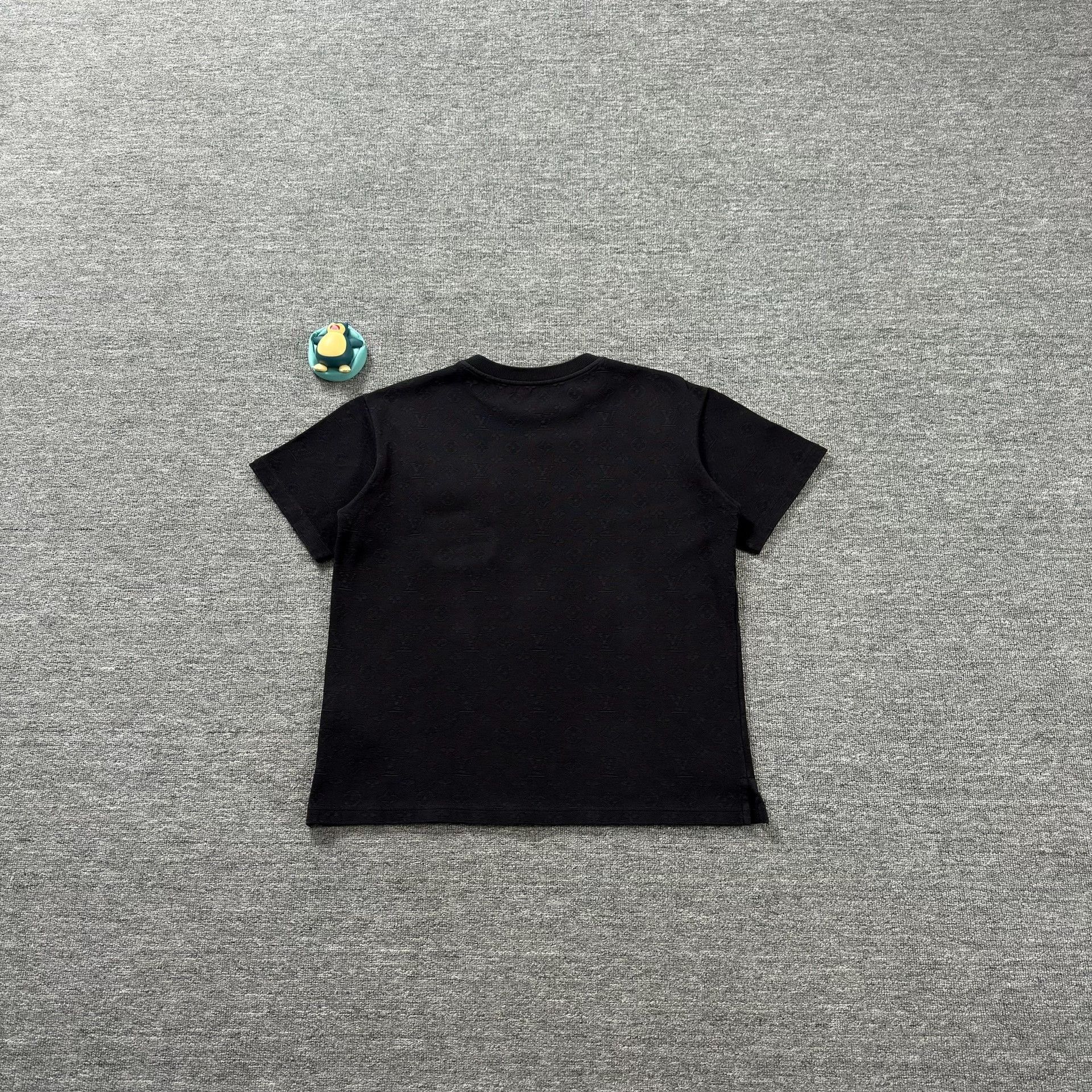 Louis Vuitton Louis Vuitton Monogram Pocket T-Shirt US M Size US M / EU 48-50 / 2 - 6 Thumbnail