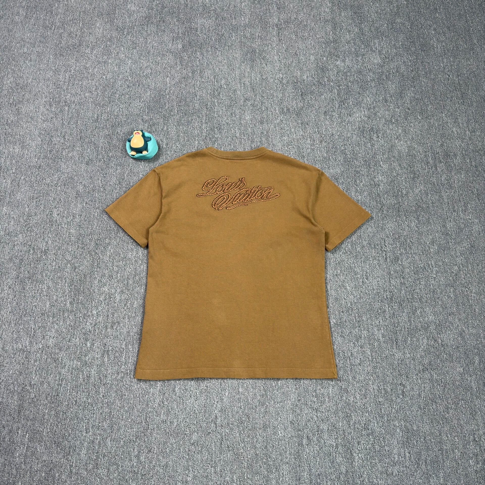 Louis Vuitton Louis Vuitton Lovers Logo T-Shirt US M Size US M / EU 48-50 / 2 - 2 Thumbnail