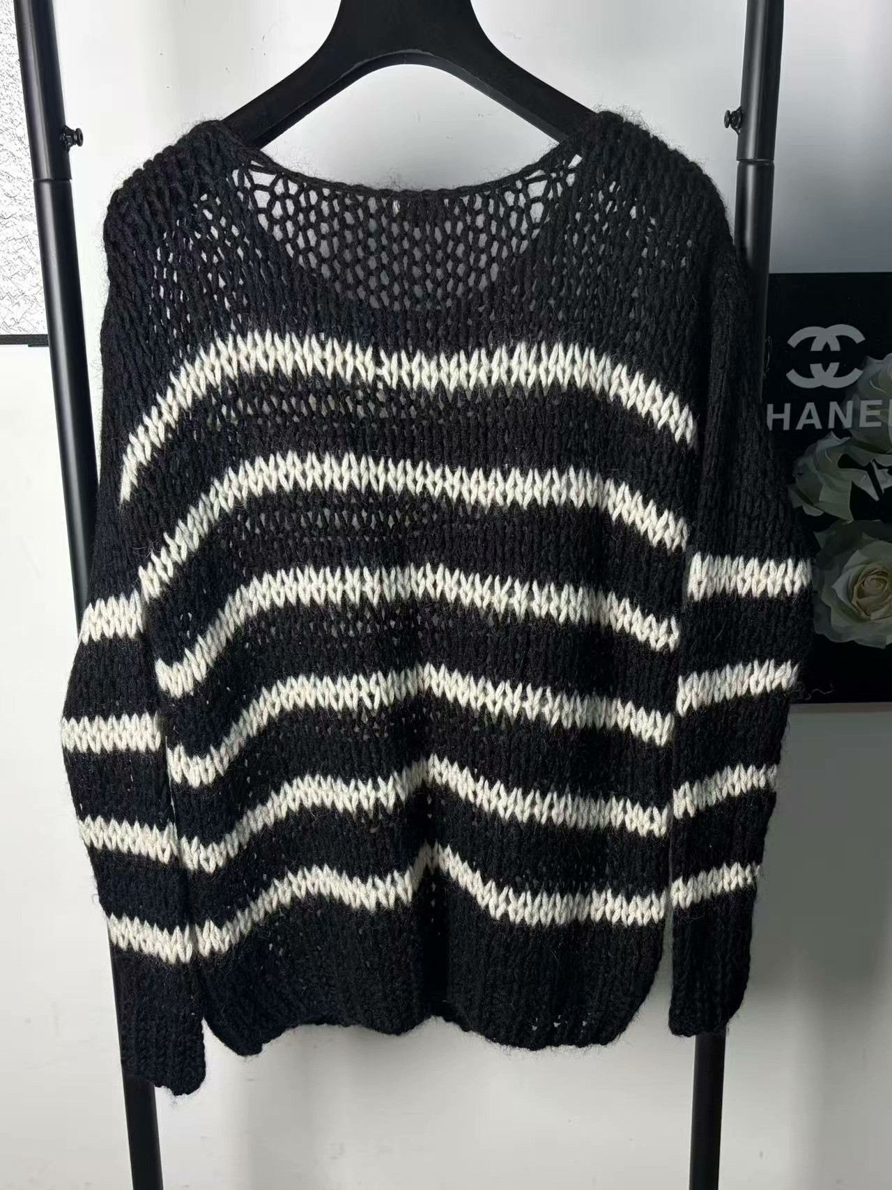 Saint Laurent Paris Saint Laurent Paris Knit White Sweater XS Women Size XS / US 0-2 / IT 36-38 - 2 Thumbnail