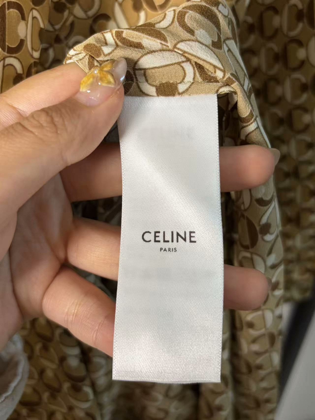 Celine Celine Silk White T-Shirt M Women Size M / US 6-8 / IT 42-44 - 3 Thumbnail