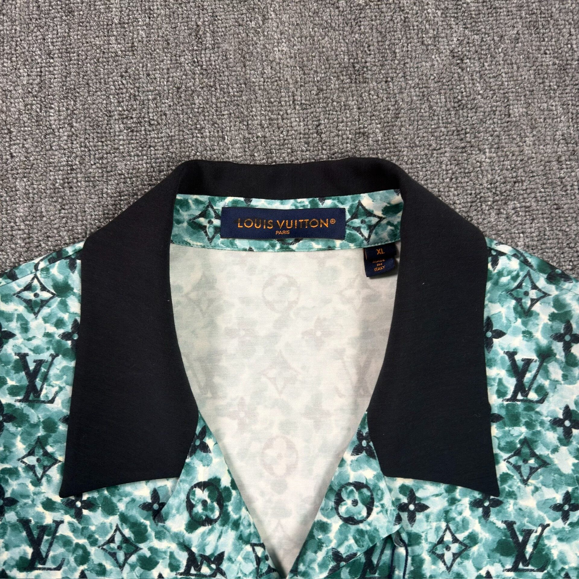 Louis Vuitton Louis Vuitton Pointillism Monogram Short Sleeve Shirt XL Size US XL / EU 56 / 4 - 3 Thumbnail