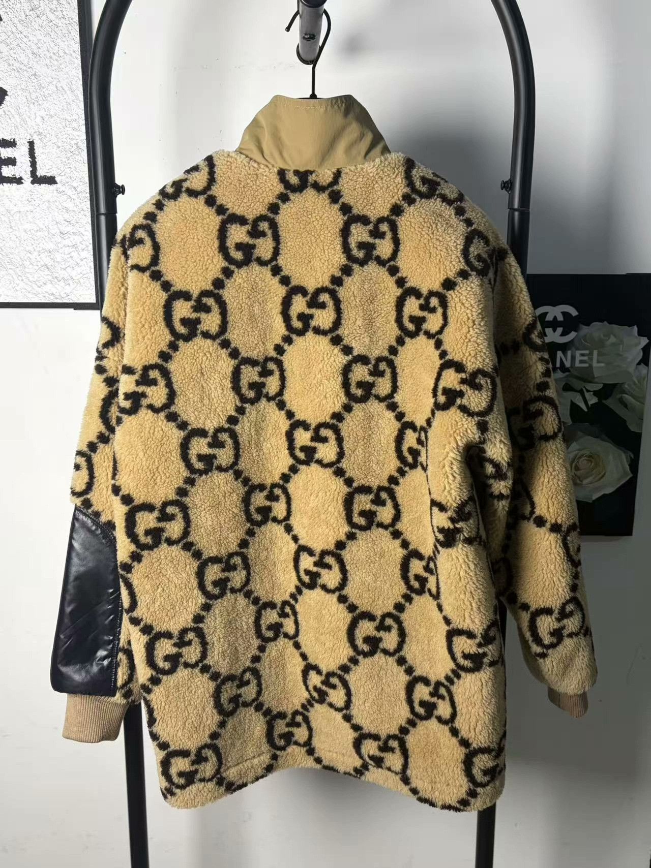 Gucci Gucci Fleece White Light Jacket s Men Size US S / EU 44-46 / 1 - 2 Thumbnail