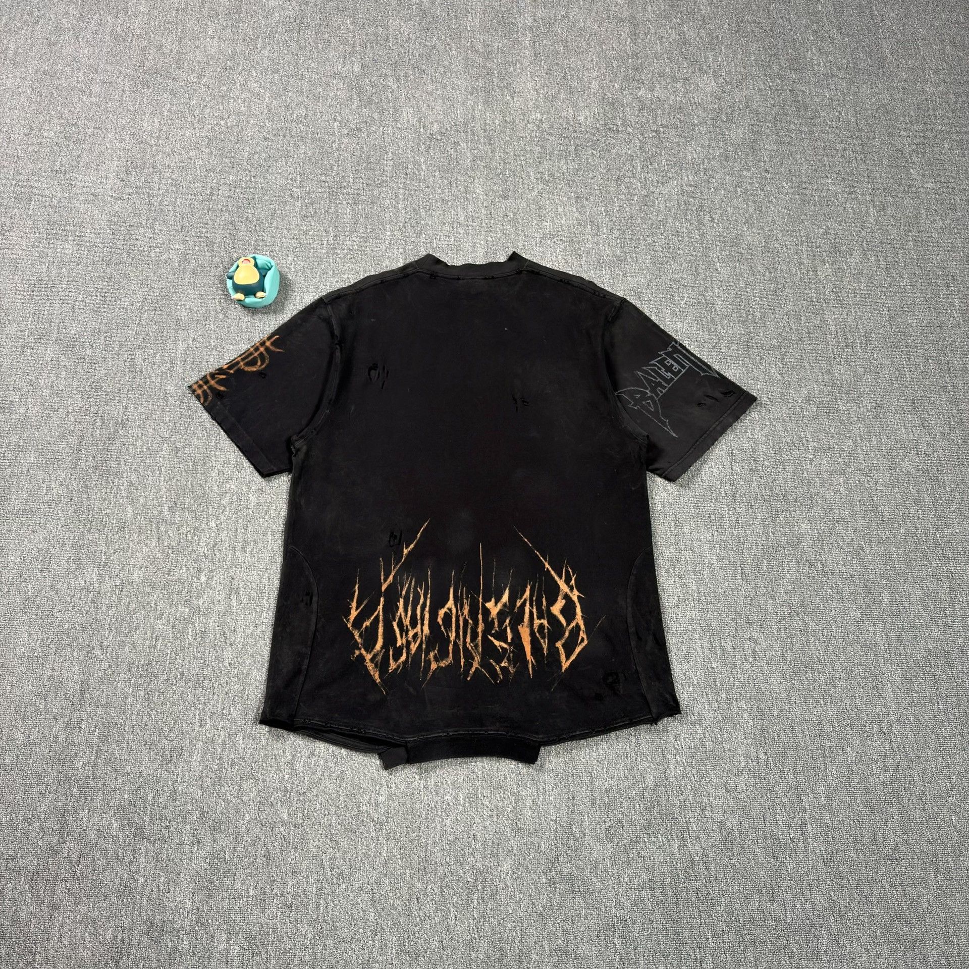 Balenciaga Balenciaga Distressed Eiffel Tower Moon T-Shirt 2 Size US M / EU 48-50 / 2 - 2 Thumbnail