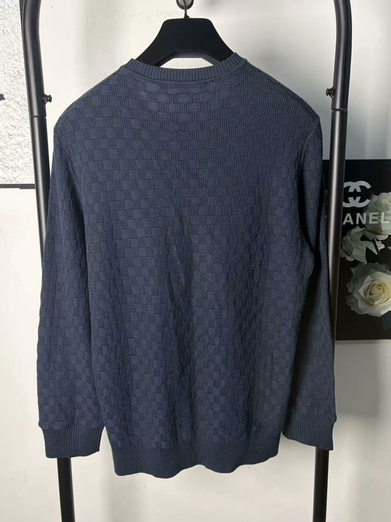Louis Vuitton Louis Vuitton Knit Wool White Sweater s Men Size US S / EU 44-46 / 1 - 2 Thumbnail