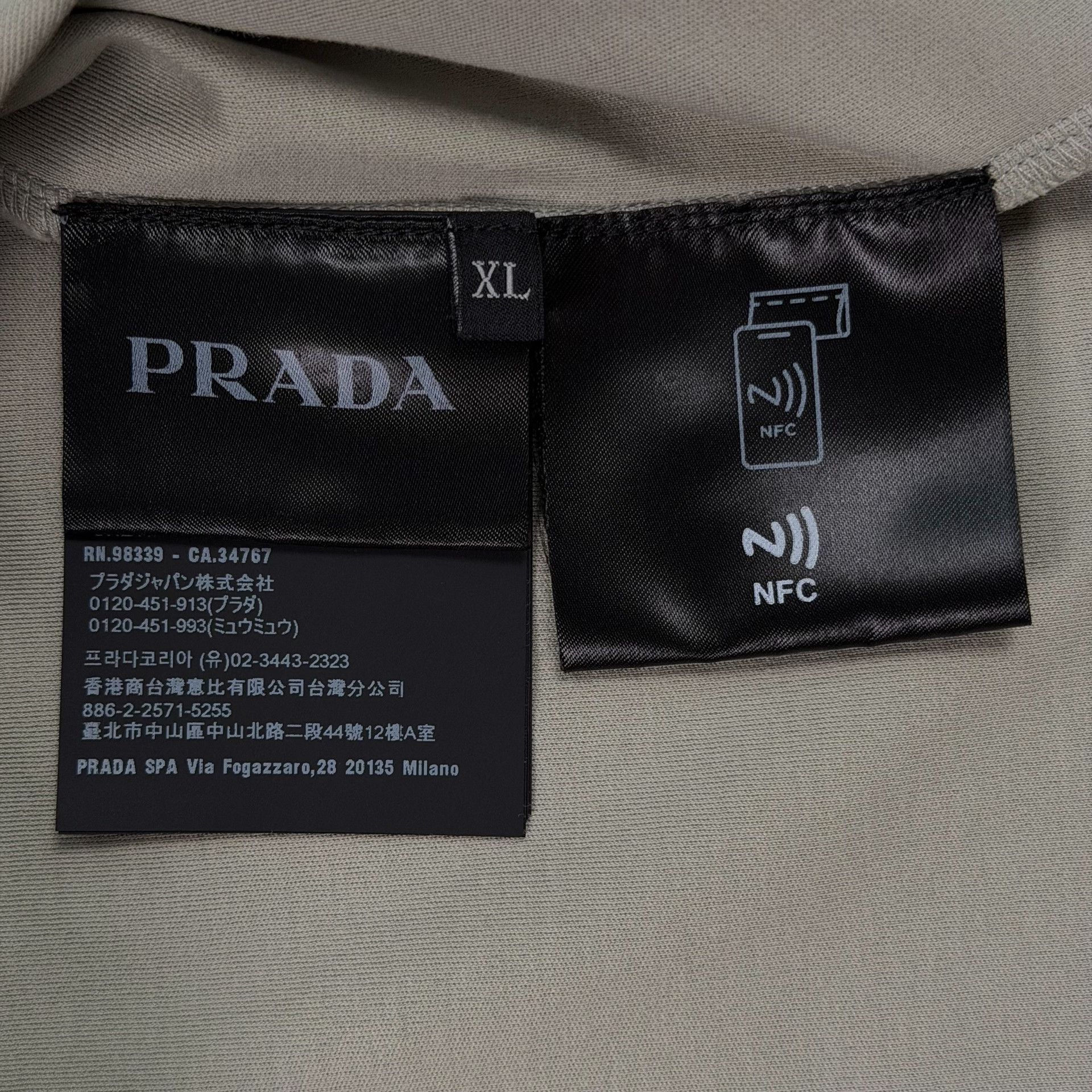 Prada Prada Triangle Logo Short Sleeve T-Shirt XL Size US XL / EU 56 / 4 - 6 Thumbnail