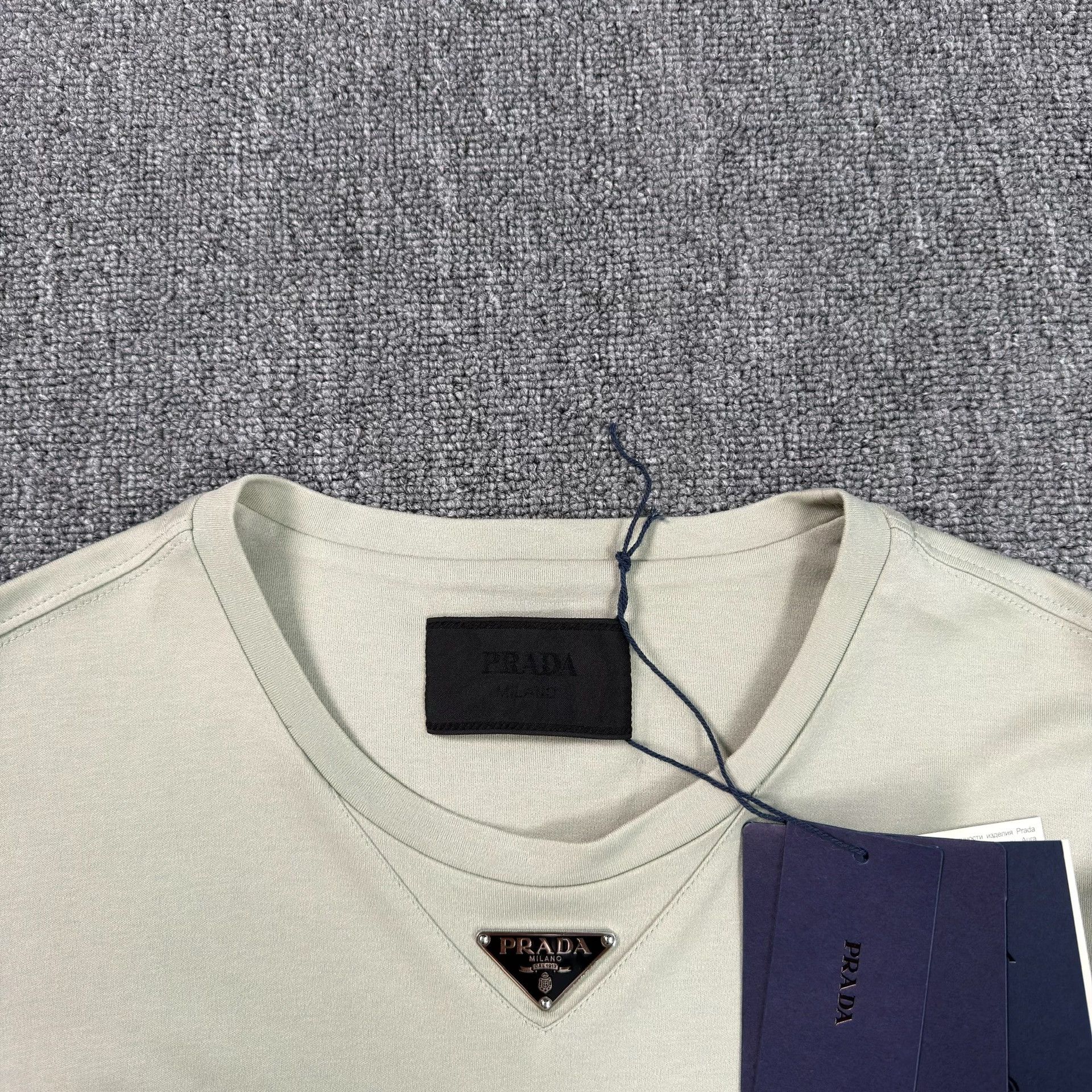 Prada Prada Triangle Logo Short Sleeve T-Shirt XL Size US XL / EU 56 / 4 - 3 Thumbnail