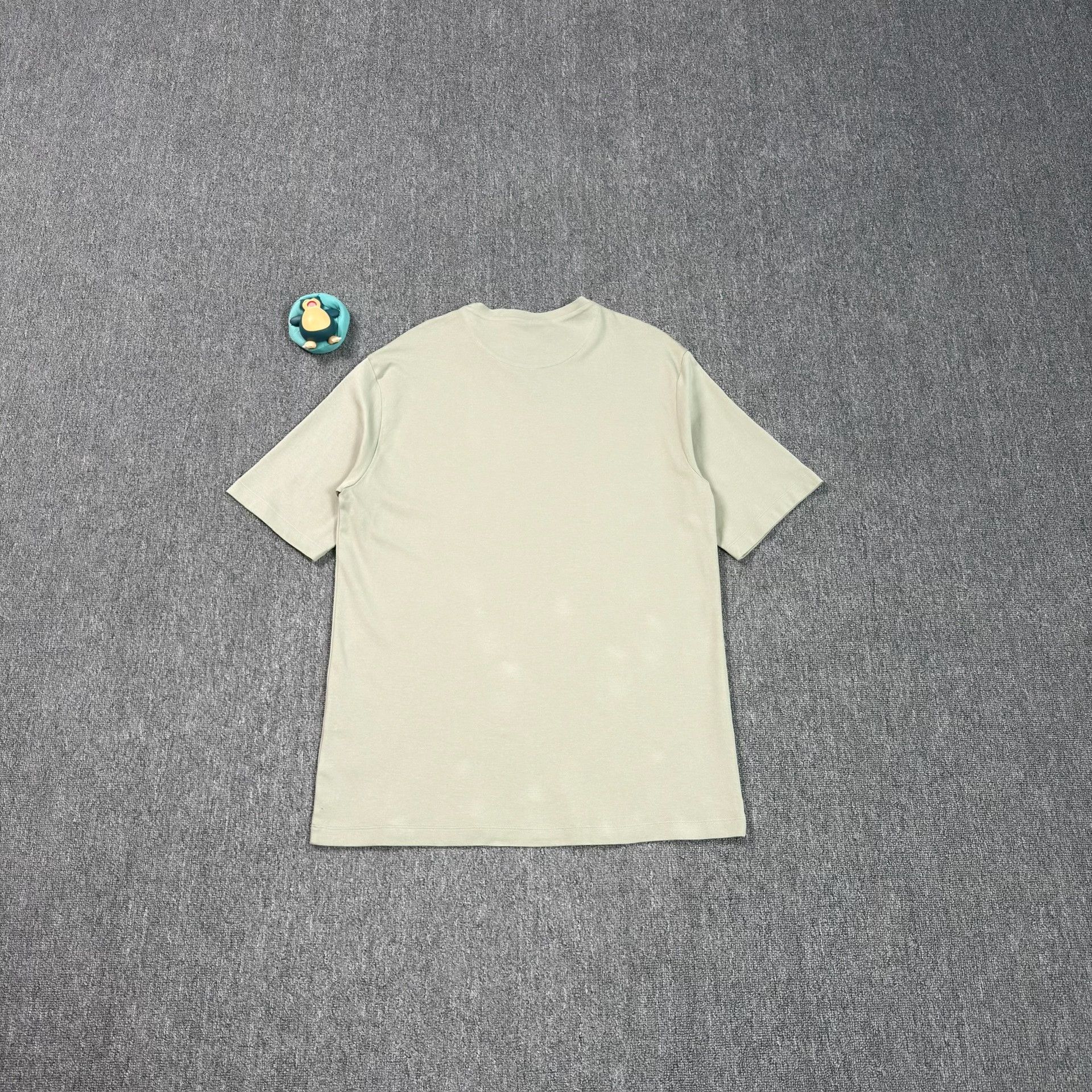 Prada Prada Triangle Logo Short Sleeve T-Shirt XL Size US XL / EU 56 / 4 - 2 Thumbnail