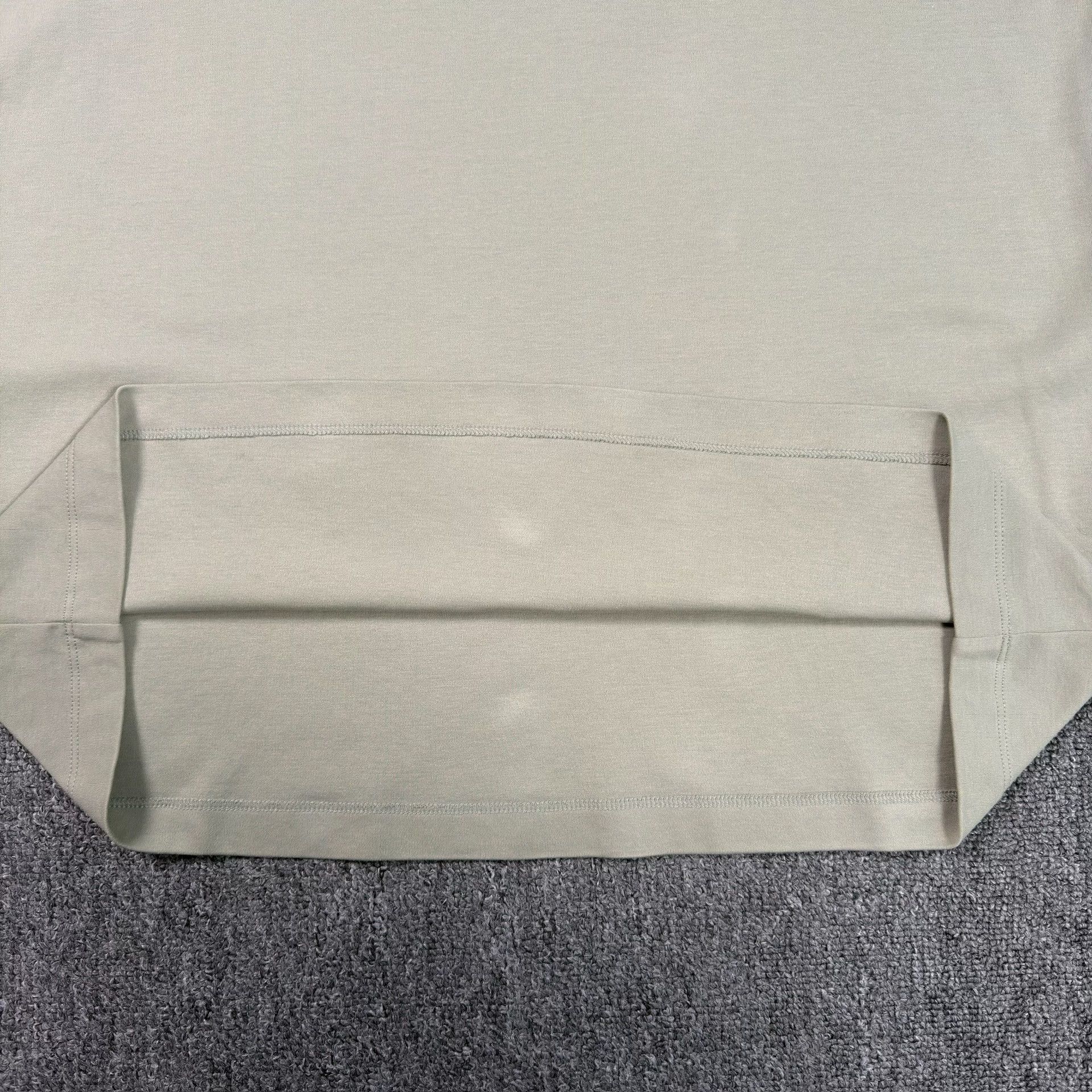 Prada Prada Triangle Logo Short Sleeve T-Shirt XL Size US XL / EU 56 / 4 - 5 Thumbnail