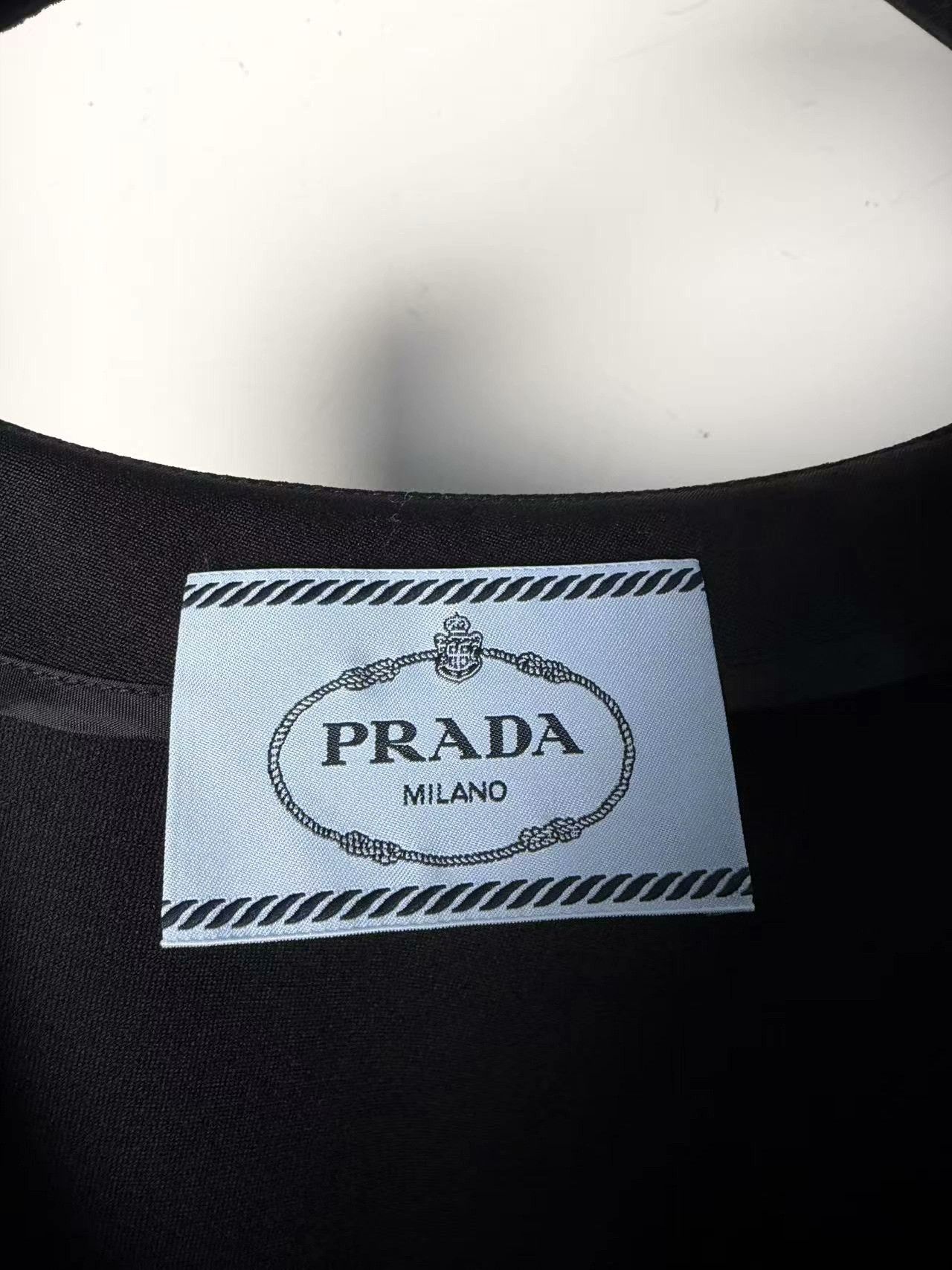 Prada Prada White Tank Top M Women Size M / US 6-8 / IT 42-44 - 4 Thumbnail